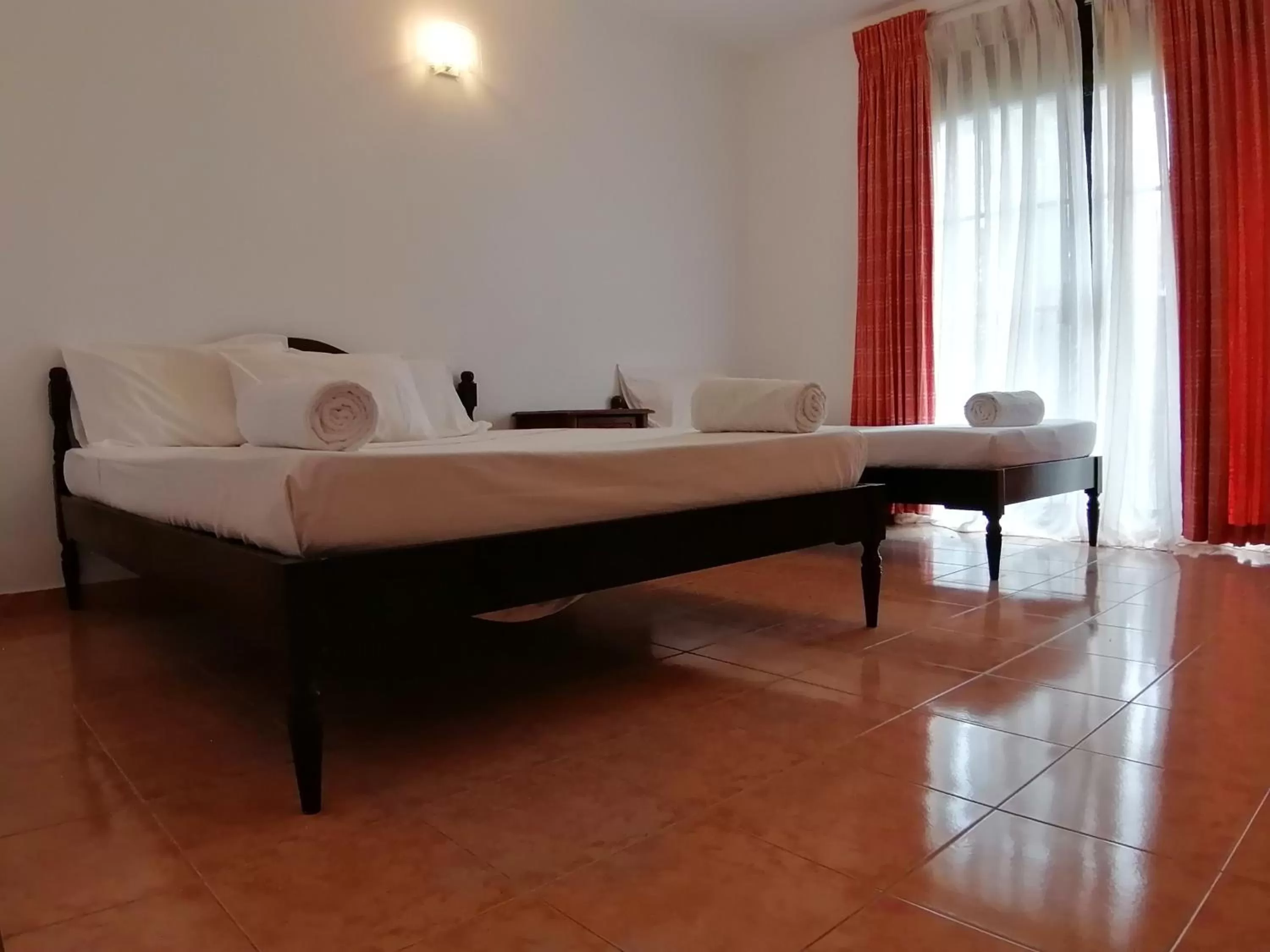 Bed in Kandy Highland Unique Hotel