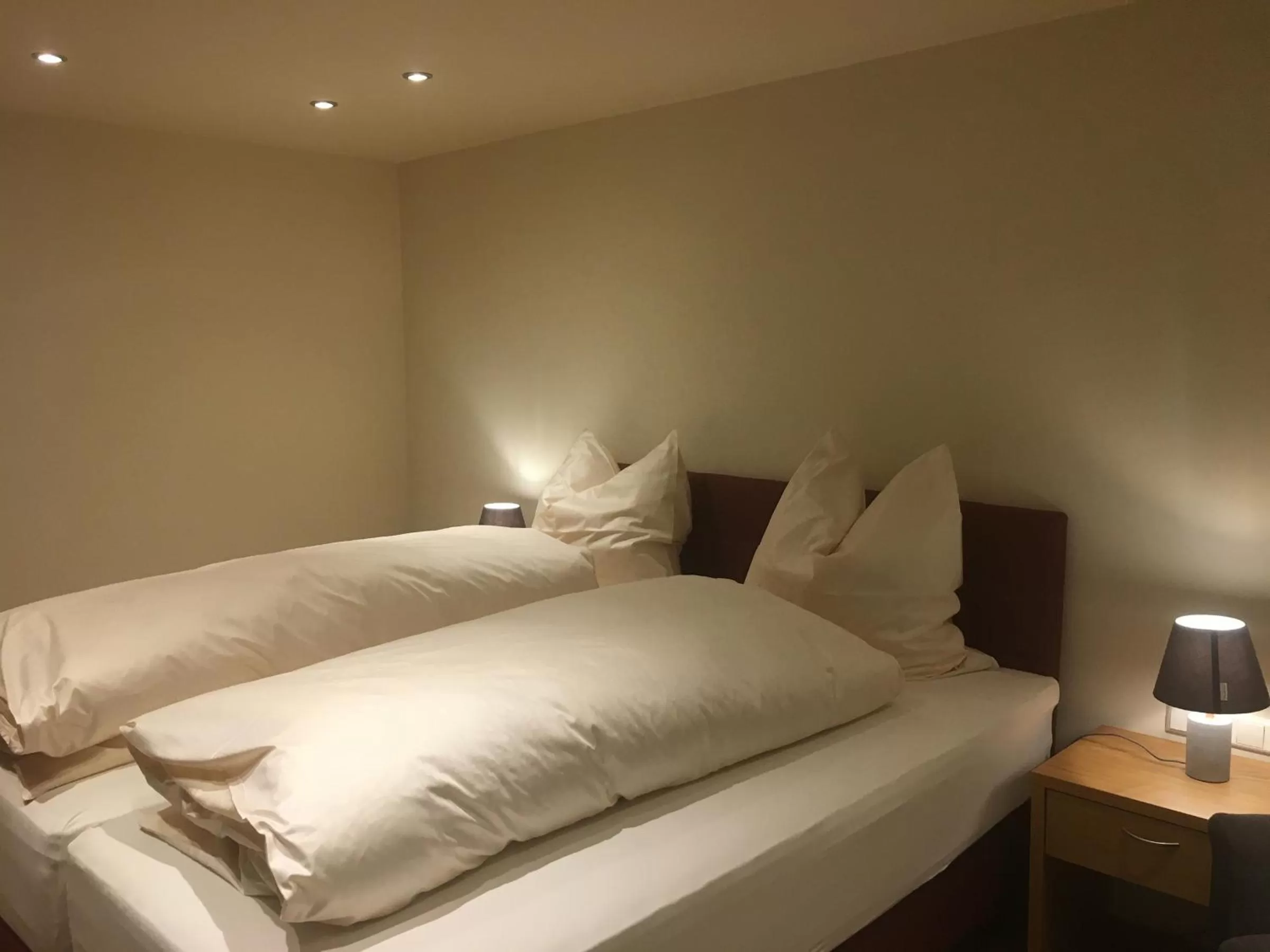 Bedroom, Bed in Gasthof zum Ochsen