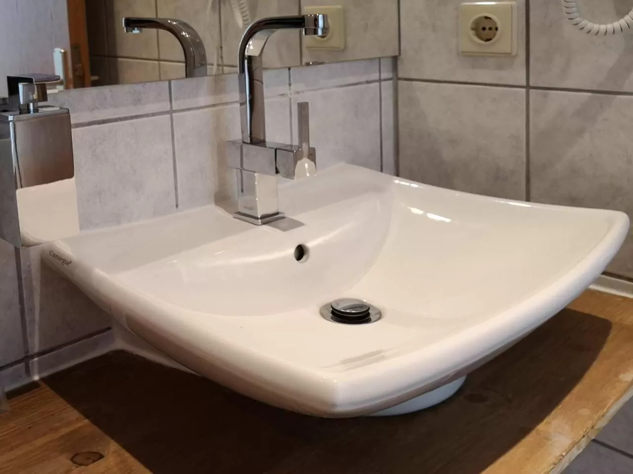 Bathroom in Landlust Hotel