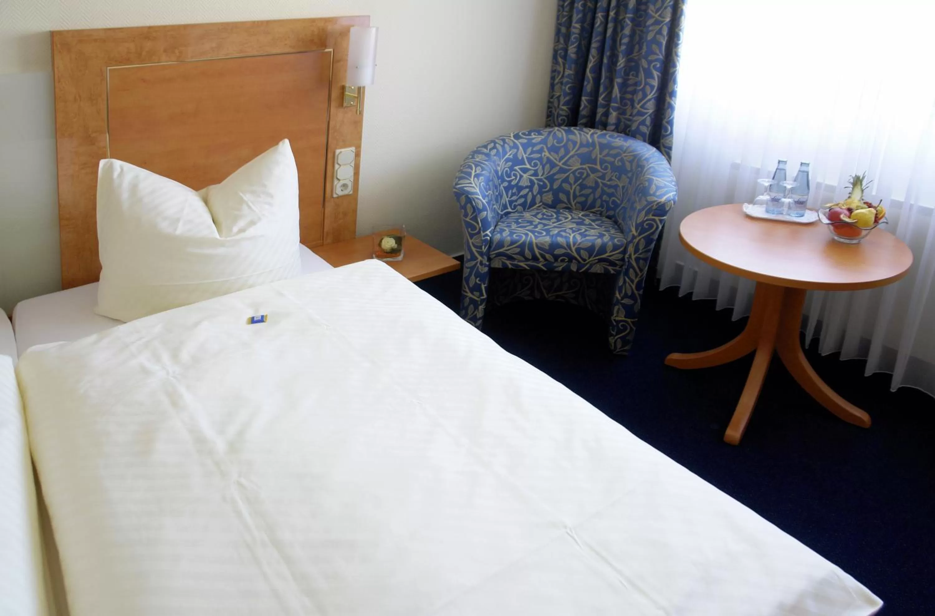 Day, Bed in Hotel-Restaurant Zur Krone