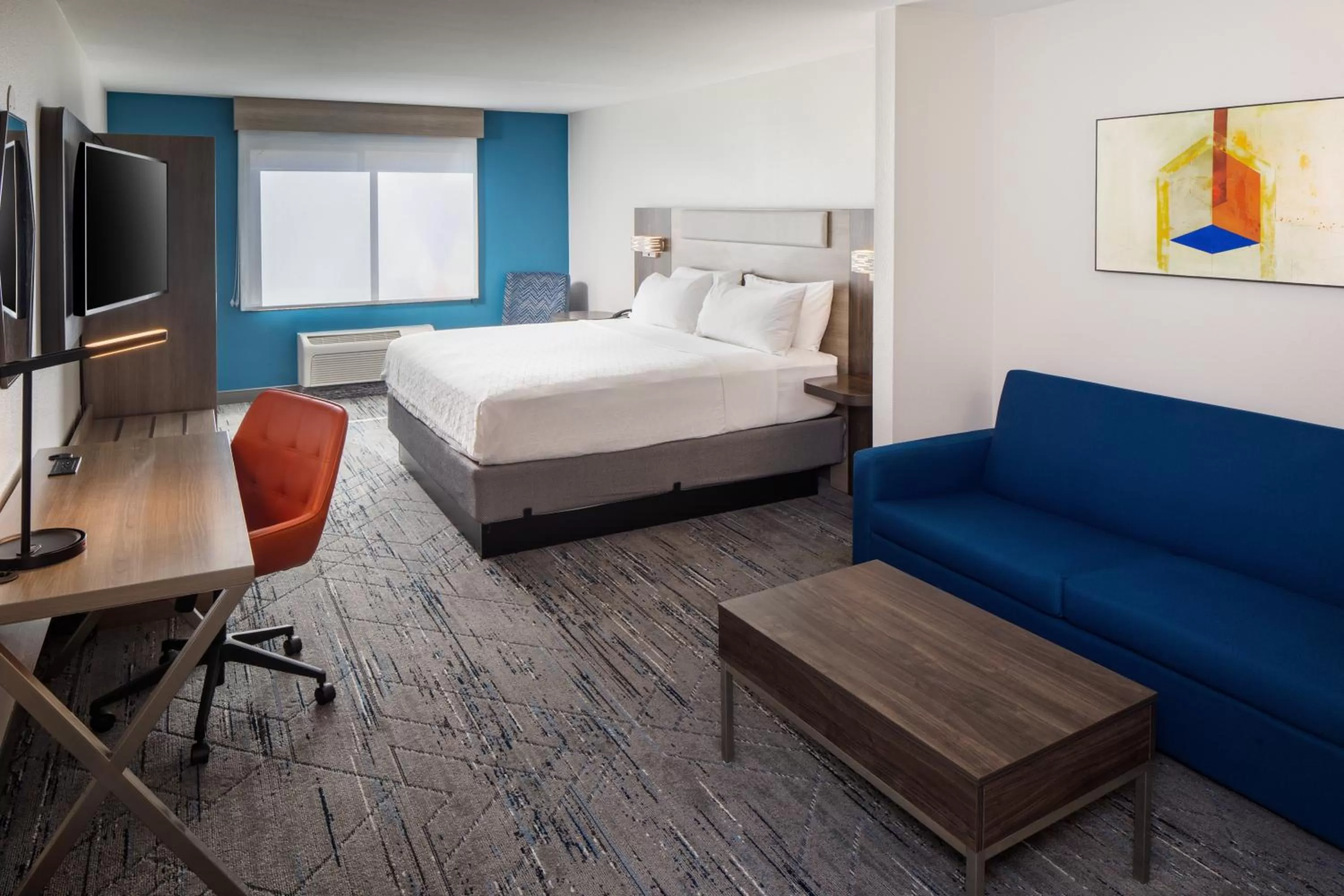 Photo of the whole room, Bed in Holiday Inn Express and Suites Los Alamos Entrada Park by IHG