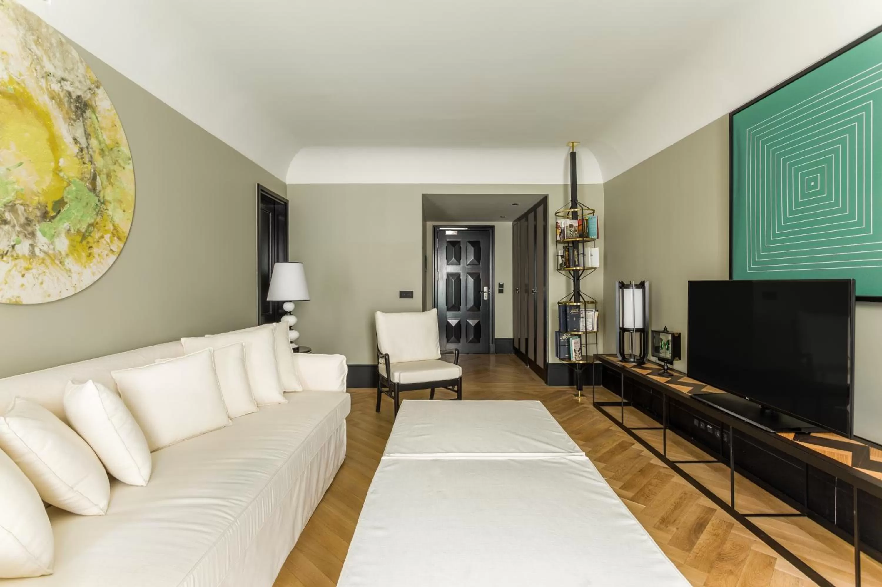 Other, Bed in The Wings Hotels Collection