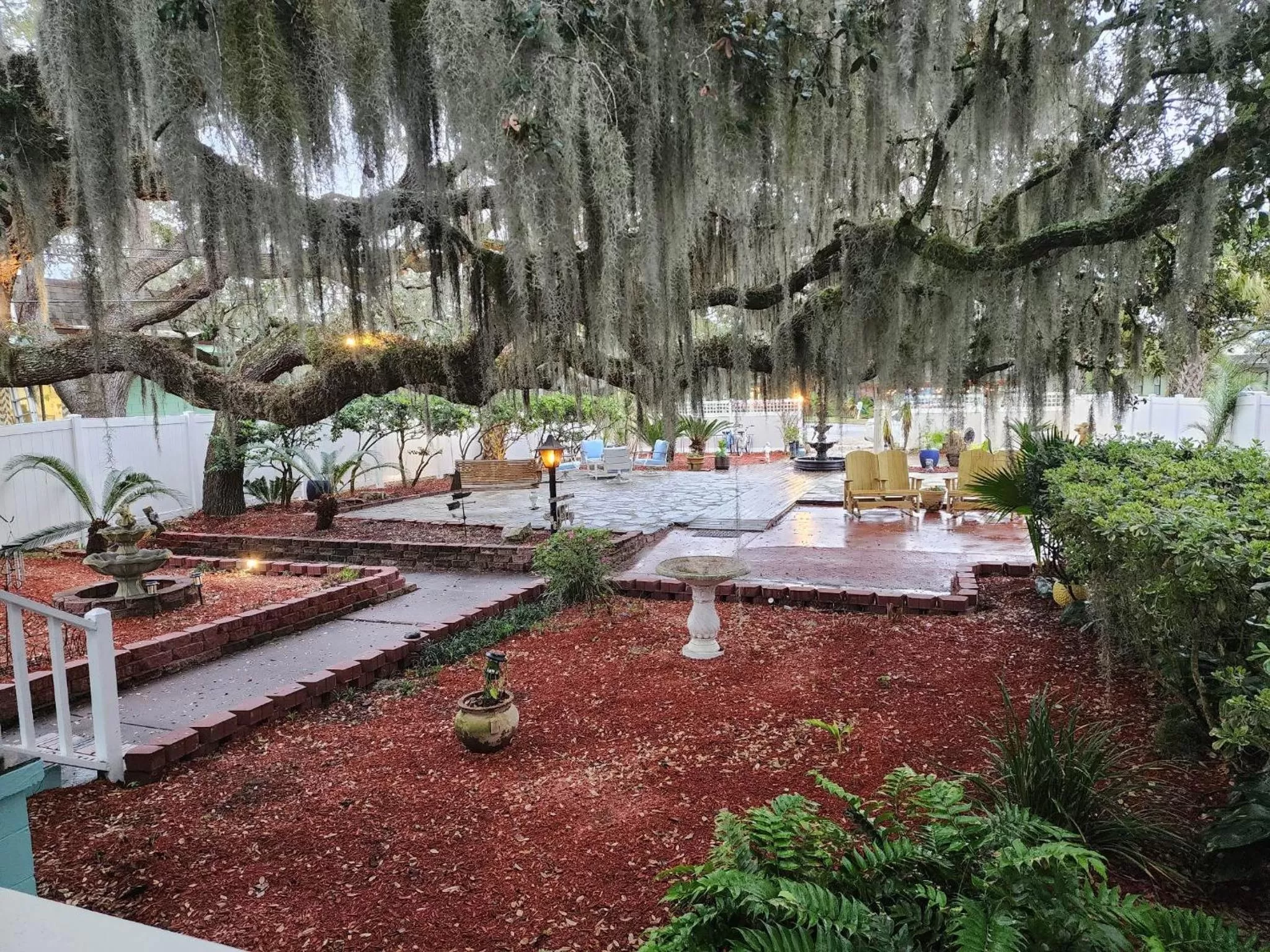 Garden in Tybee Island Inn Bed & Breakfast