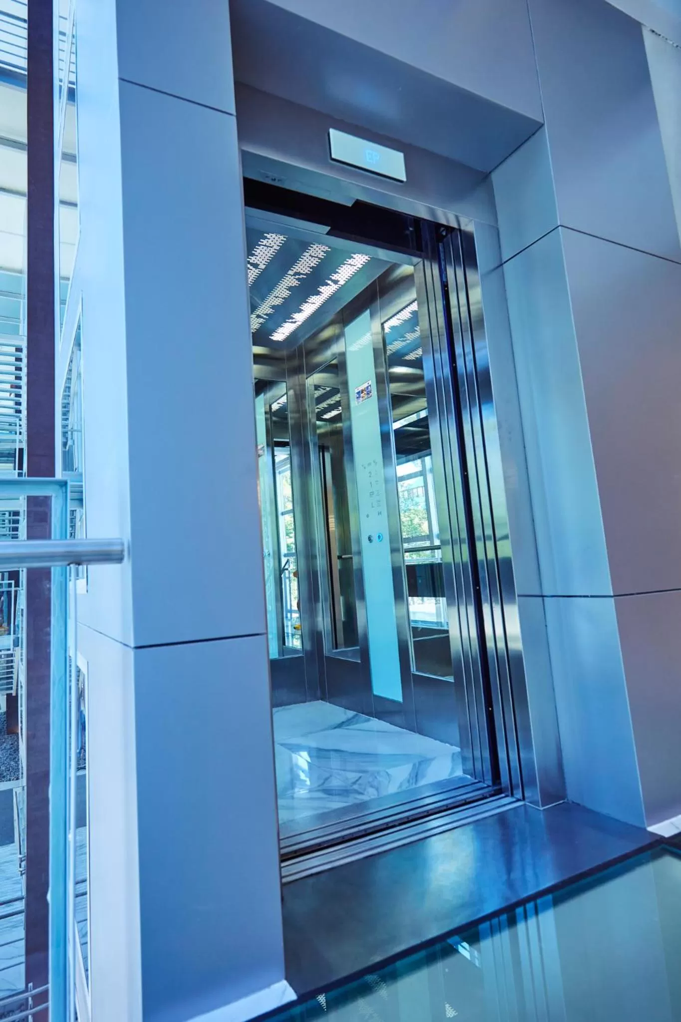 elevator in Grand Brizo Comahue