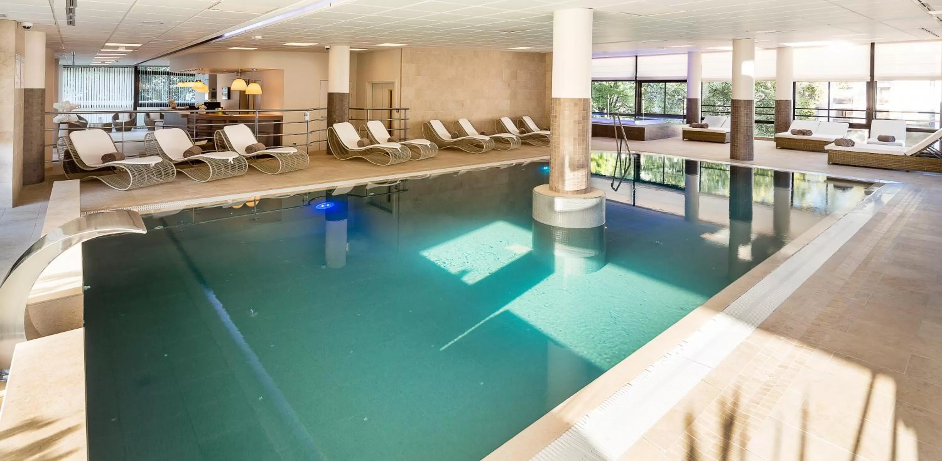 Swimming pool in Golden Tulip Aix les Bains - Hotel & Spa