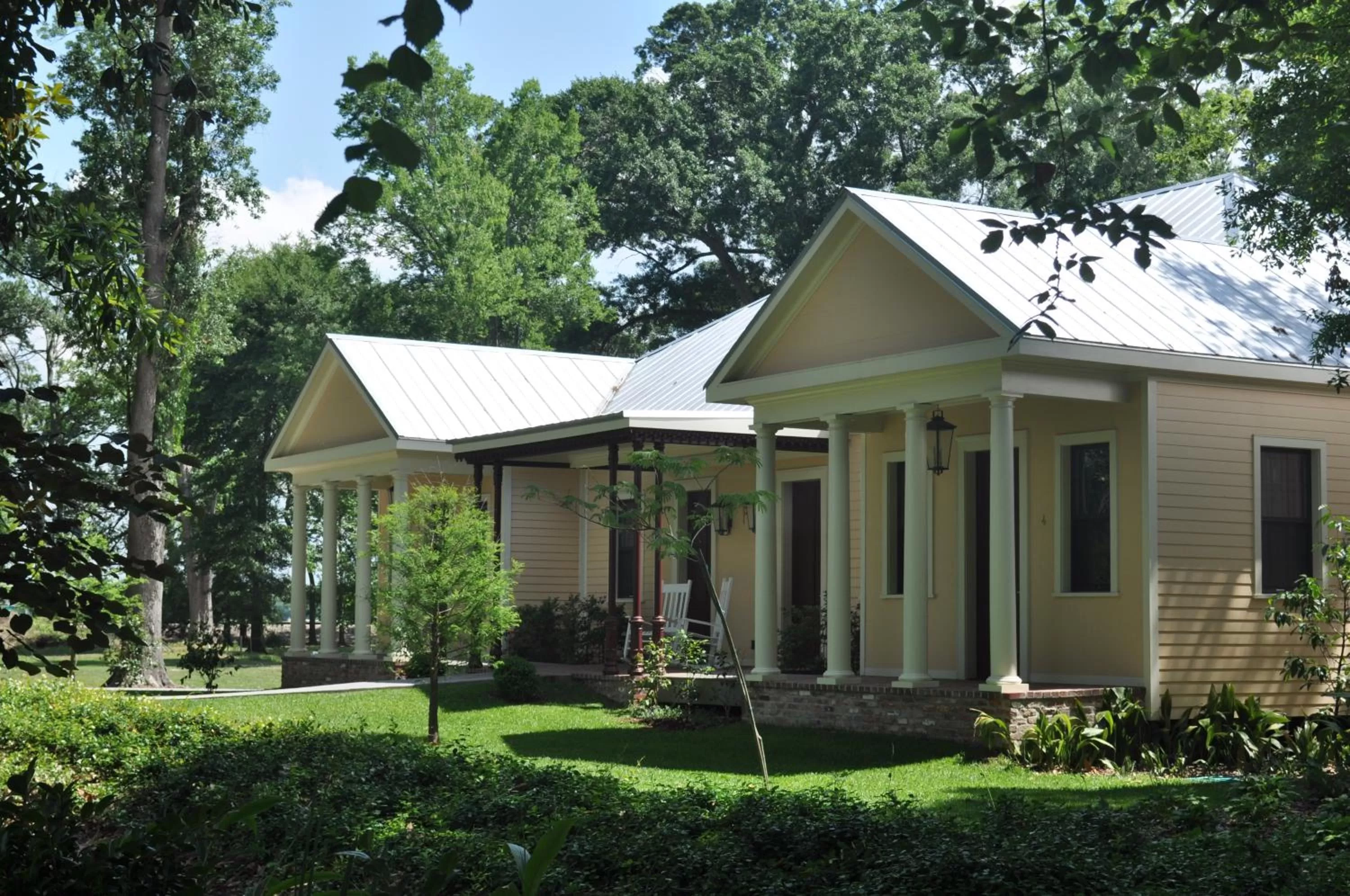 Garden in The Inn at Houmas House Estate