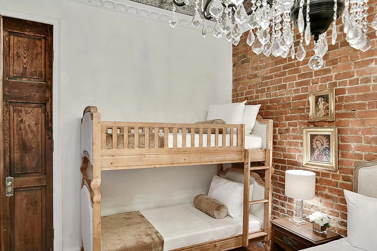 bunk bed, Bed in French Quarter Mansion