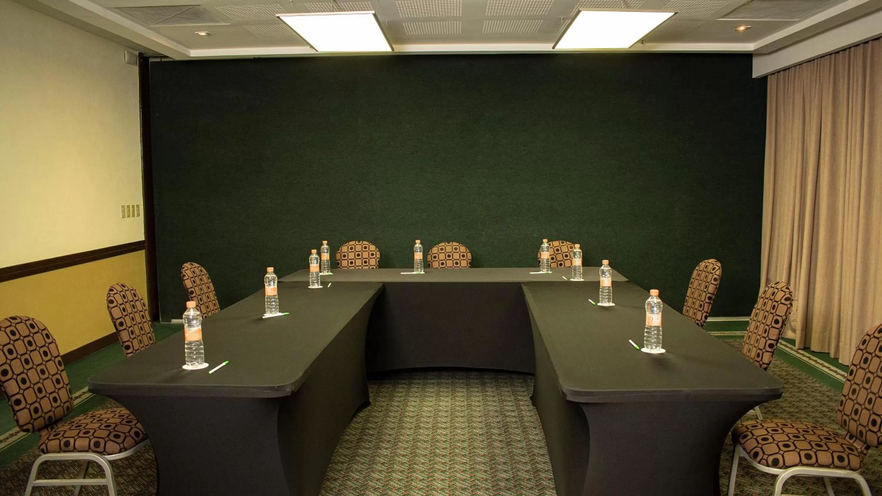 Meeting/conference room in Holiday Inn Leon by IHG