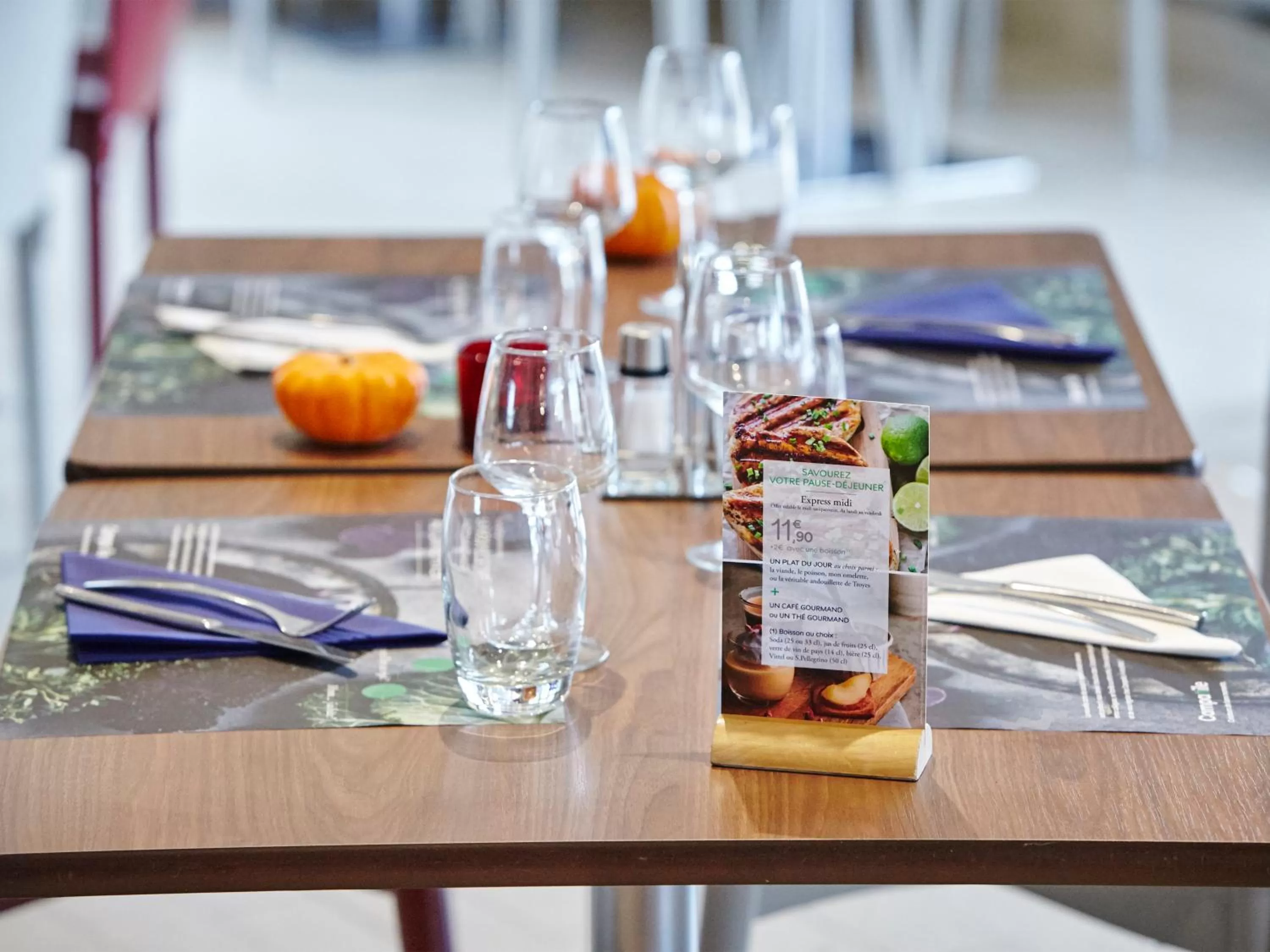 Restaurant/places to eat in Campanile Dijon Nord - Toison D'or