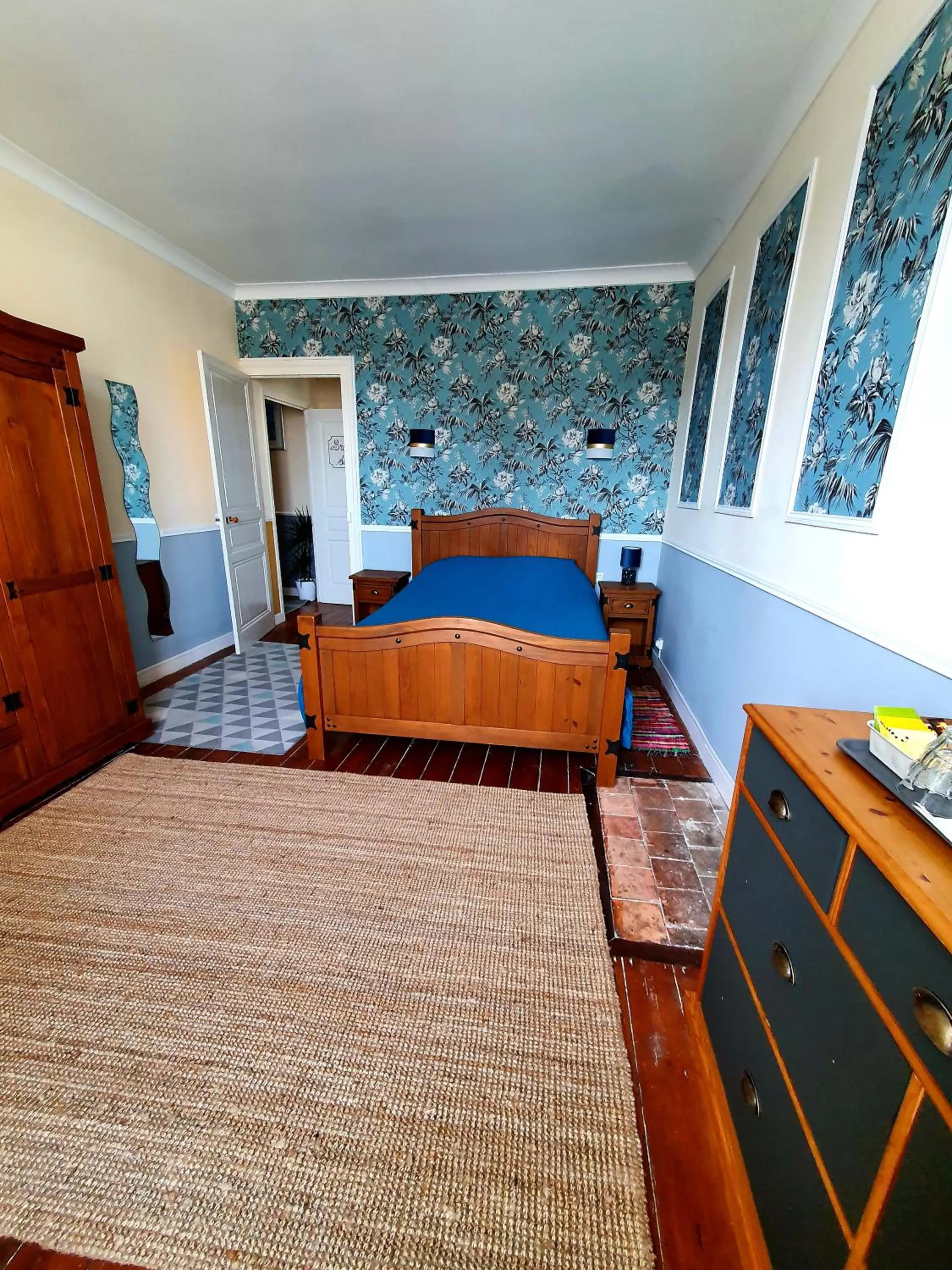 Photo of the whole room, Bed in Chambres Dhôtes Numéro 1