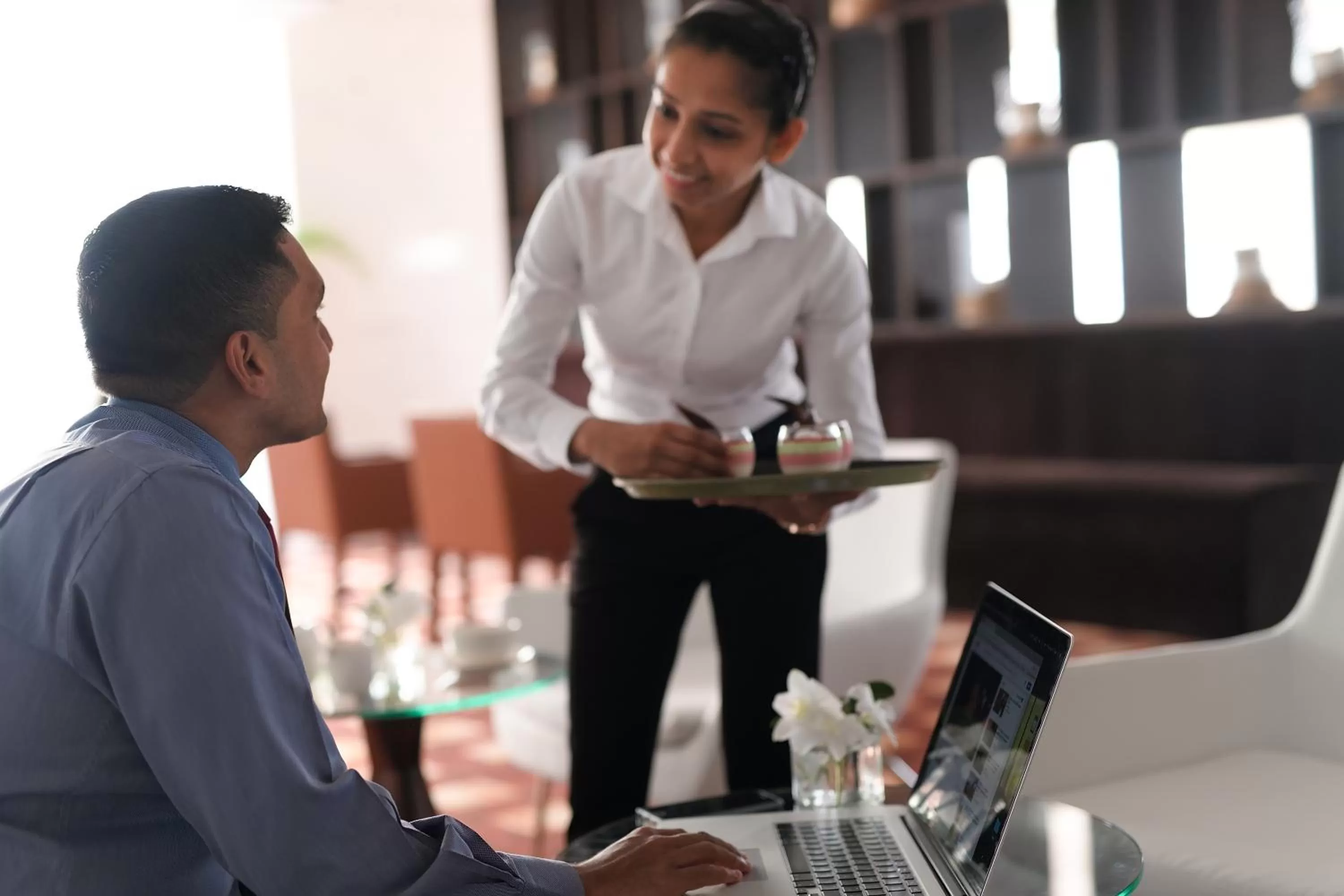 Lounge or bar in NH Collection Colombo