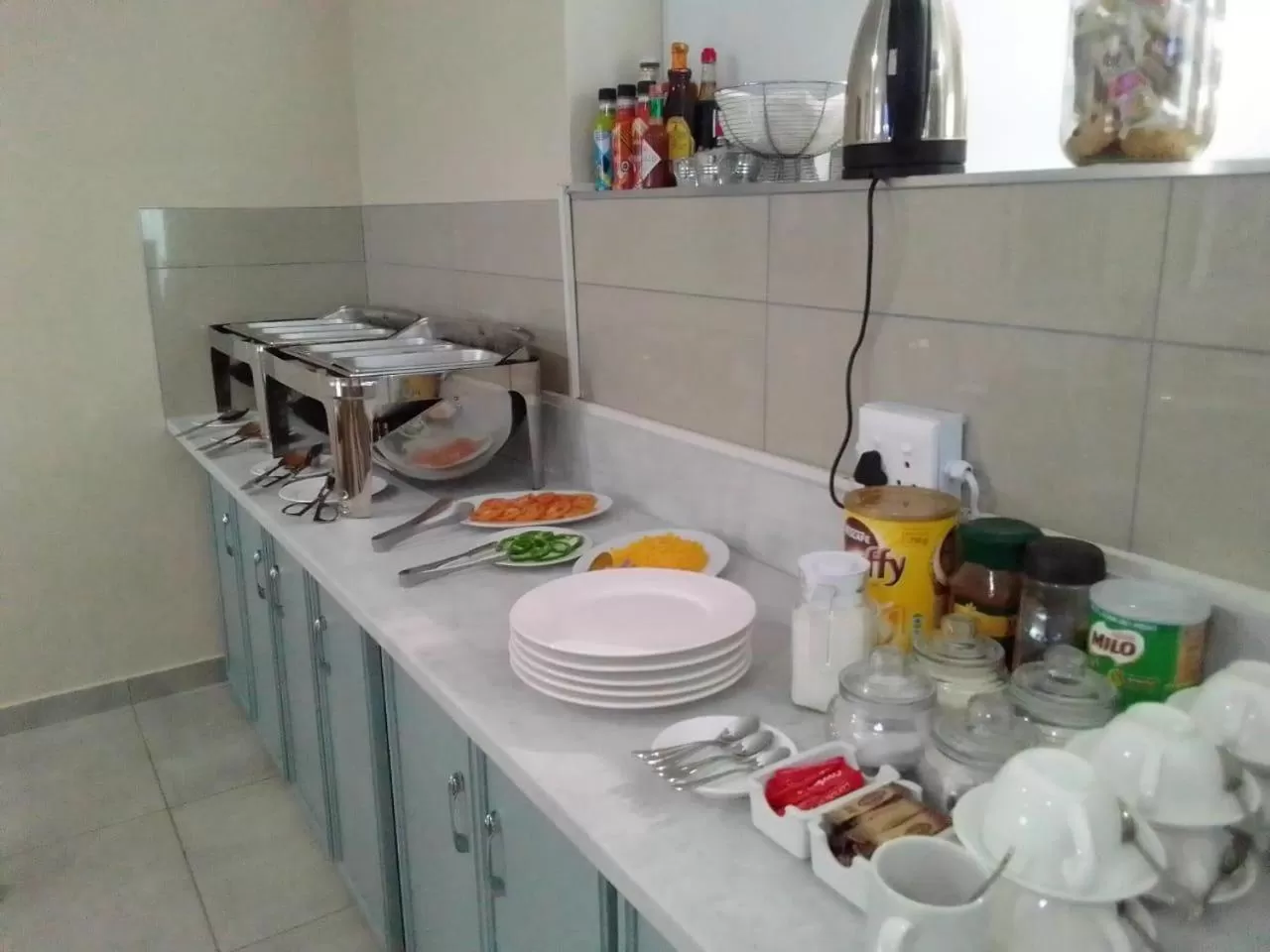 Restaurant/places to eat, Kitchen/Kitchenette in Benoni N12 Hotel