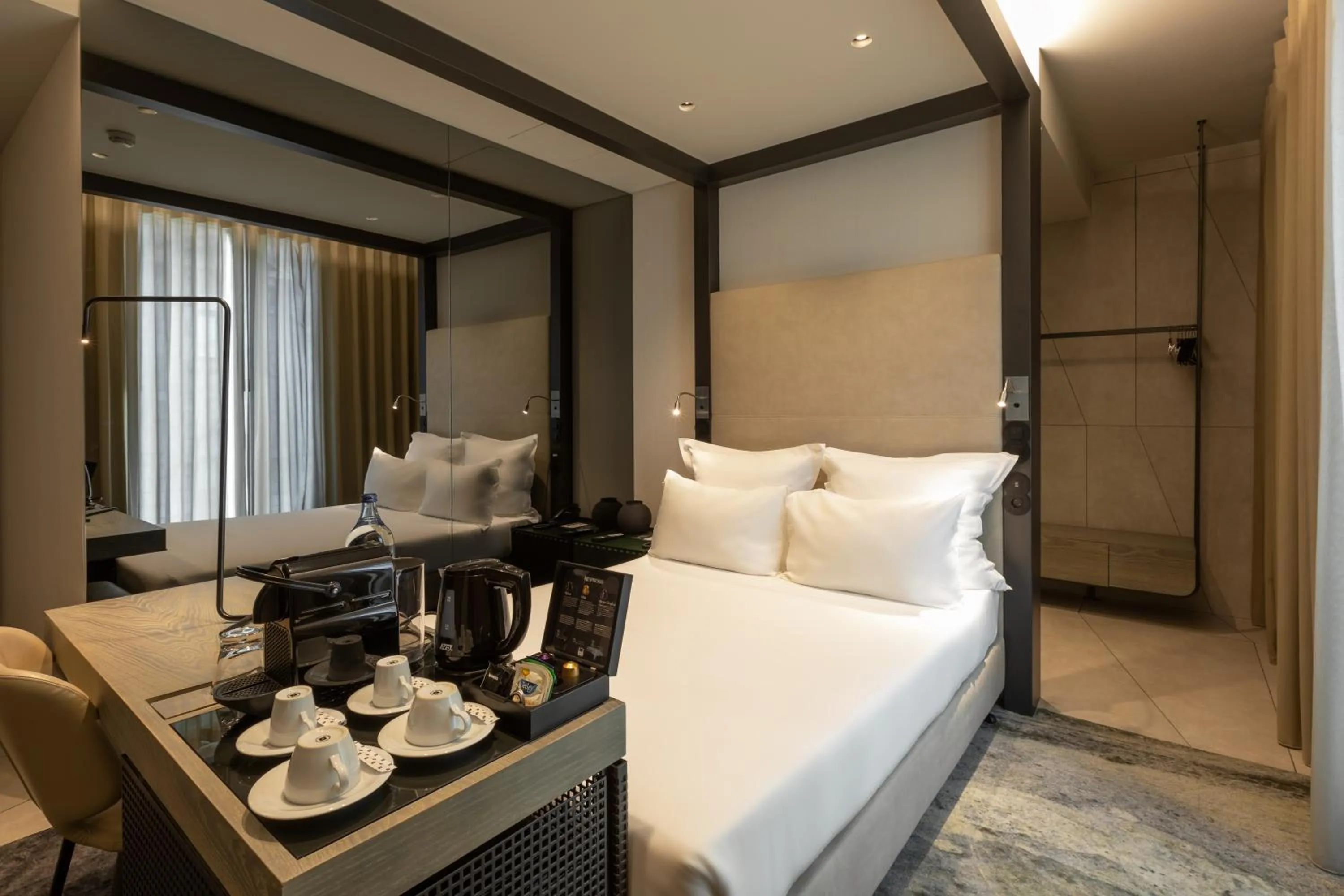 Bed in Porto Royal Bridges Hotel