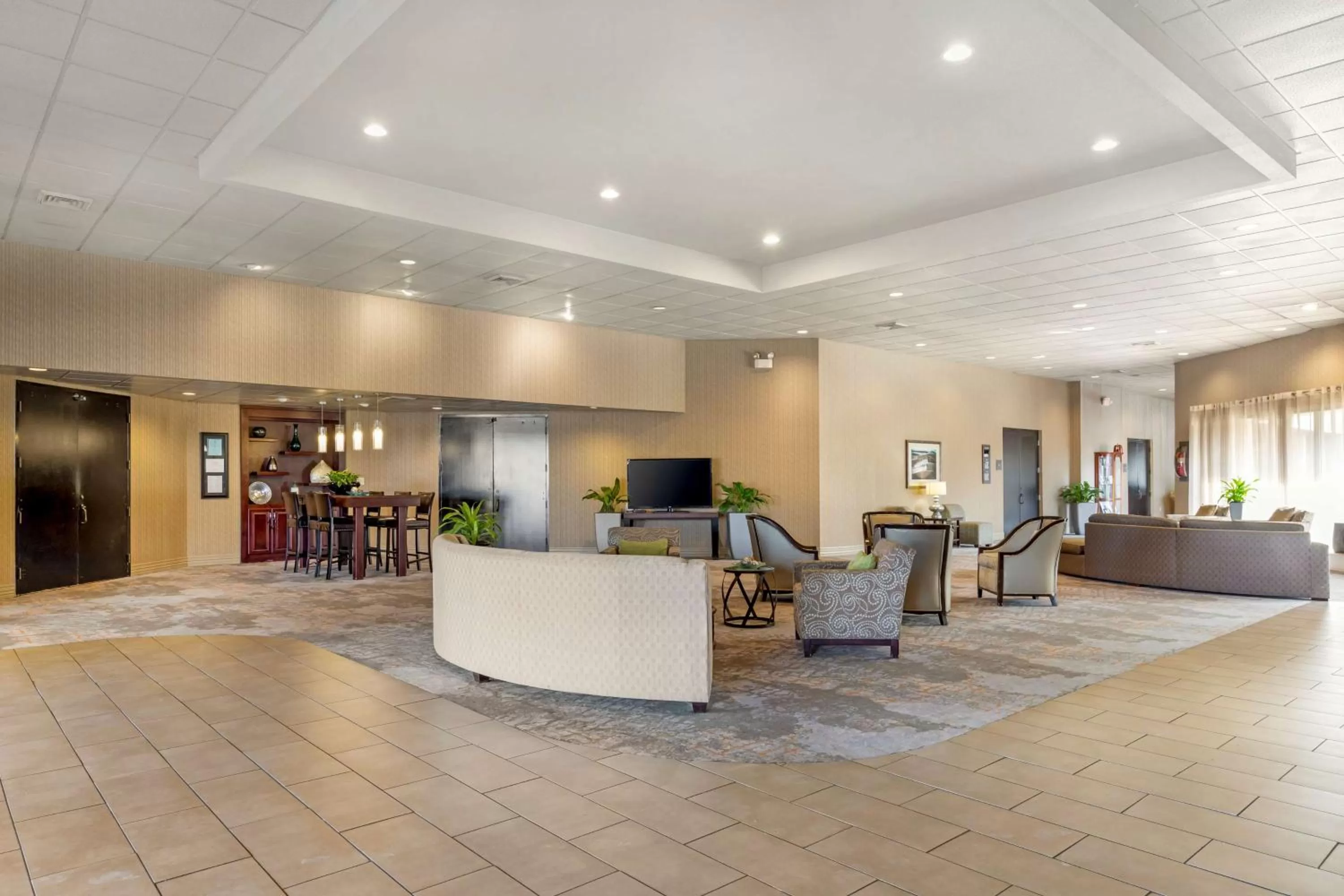 Lobby or reception in Best Western Plus Madison-Huntsville Hotel