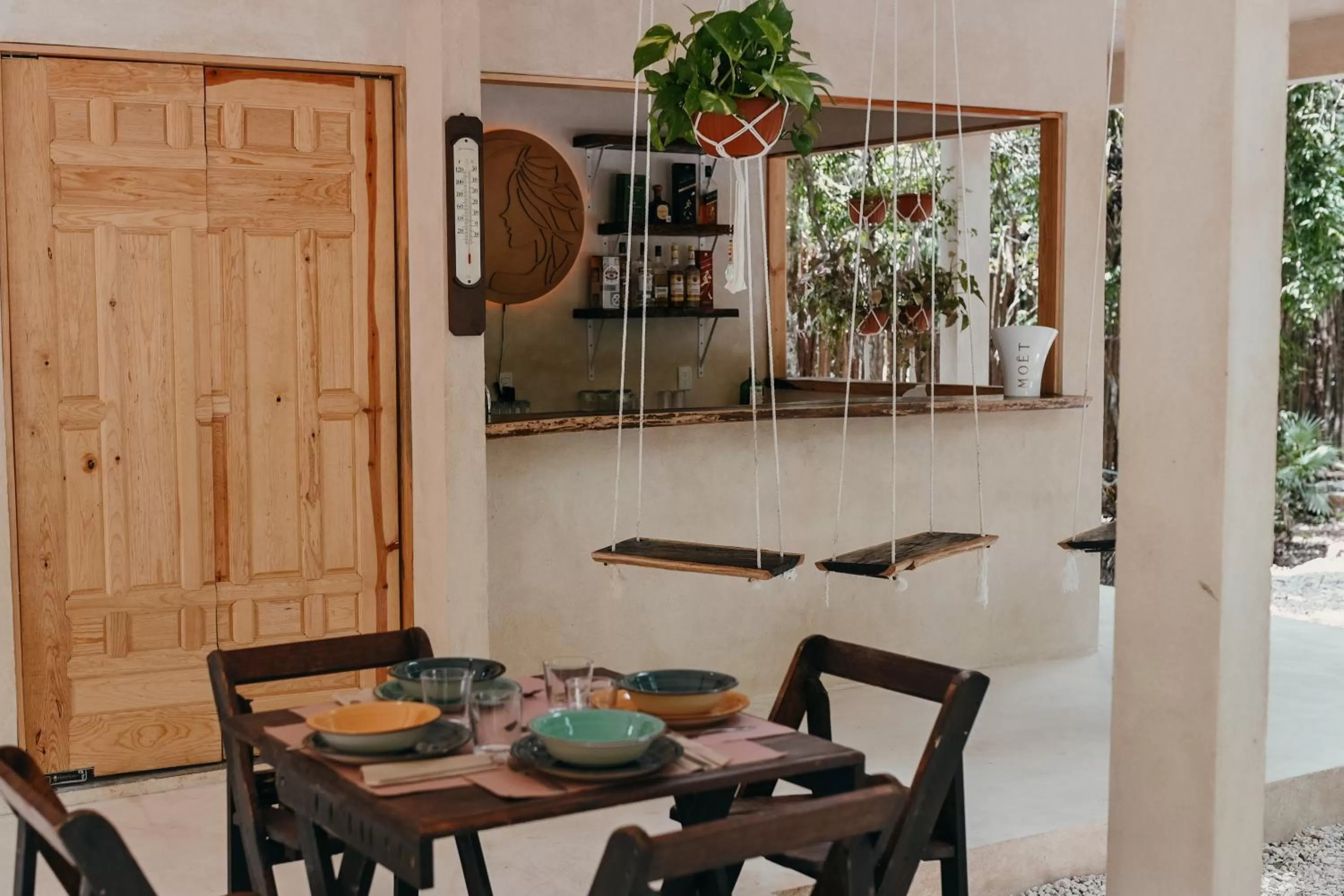 Lounge or bar, Dining Area in Lunita Jungle Experience