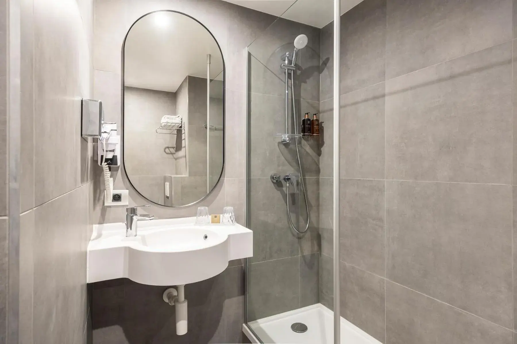 Superior Twin Room in Aris Grand Place Hotel Superior Twin Room in Aris Grand Place Hotel