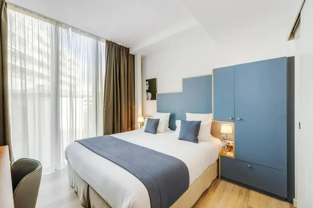 Superior Double or Twin Room in Hôtel Villa Eiffel Mademoiselle Superior Double or Twin Room in Hôtel Villa Eiffel Mademoiselle