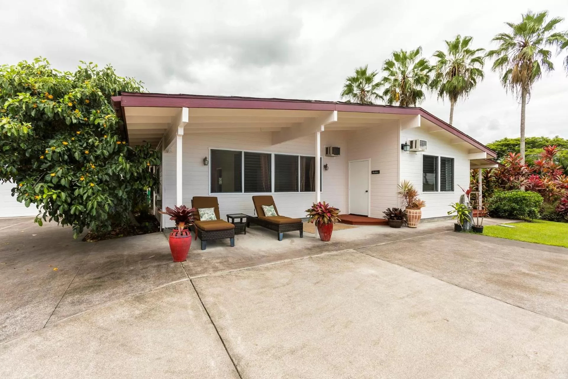 Property building in Luana Inn