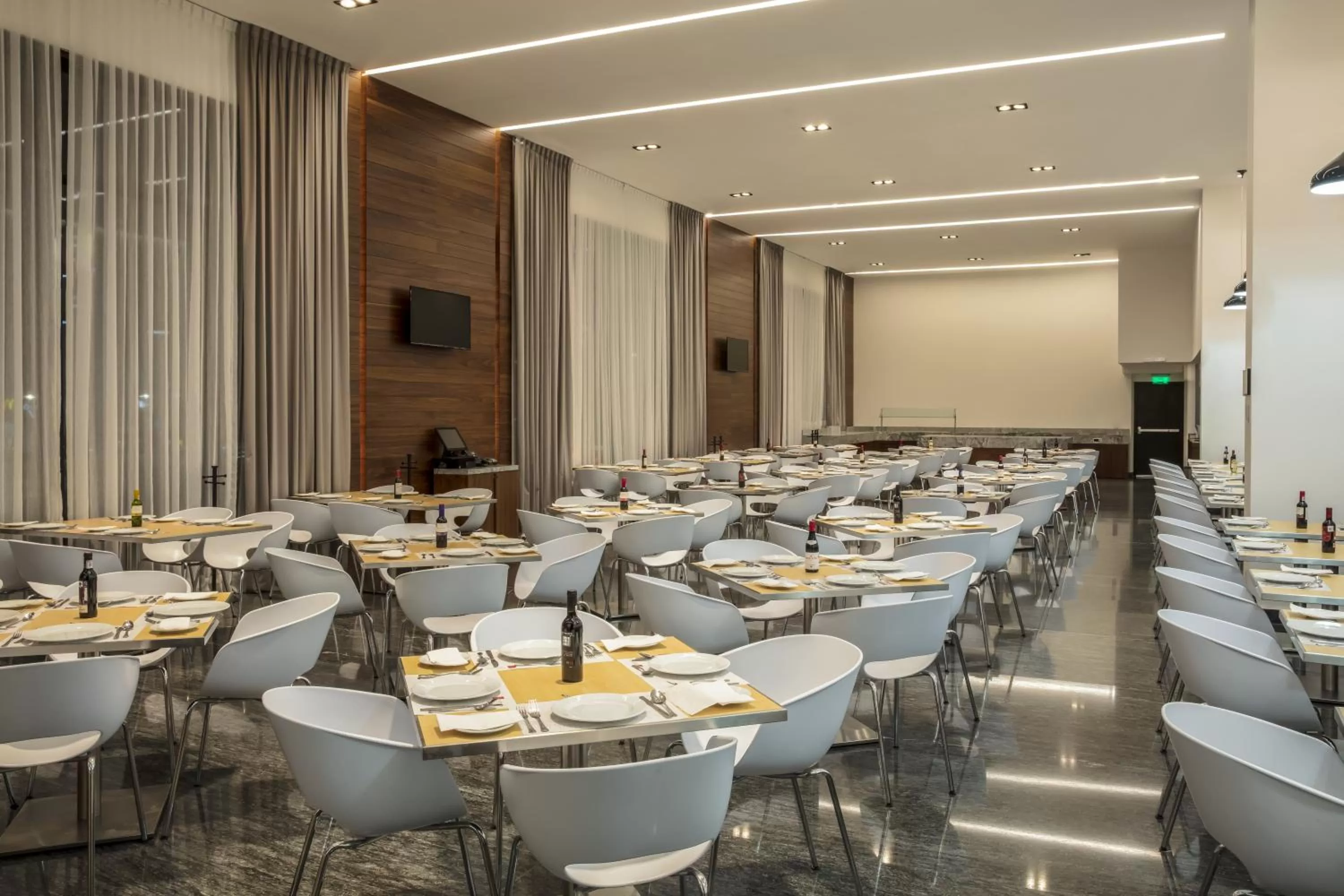 Restaurant/places to eat in Fiesta Inn Chihuahua Fashion Mall