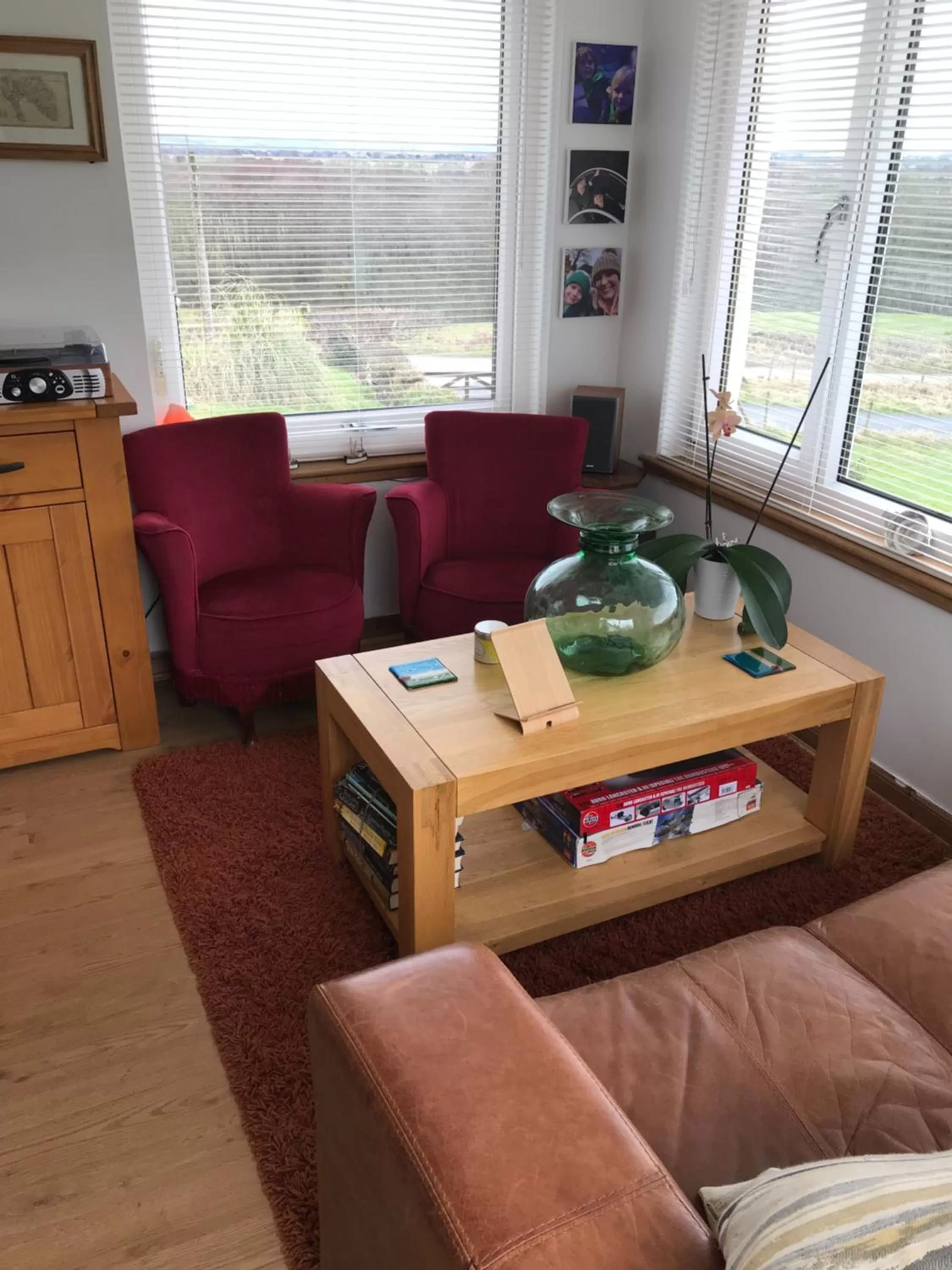 Living room, Seating Area in Jacquie's B&B -Dumfries-Room with a view - hot tub