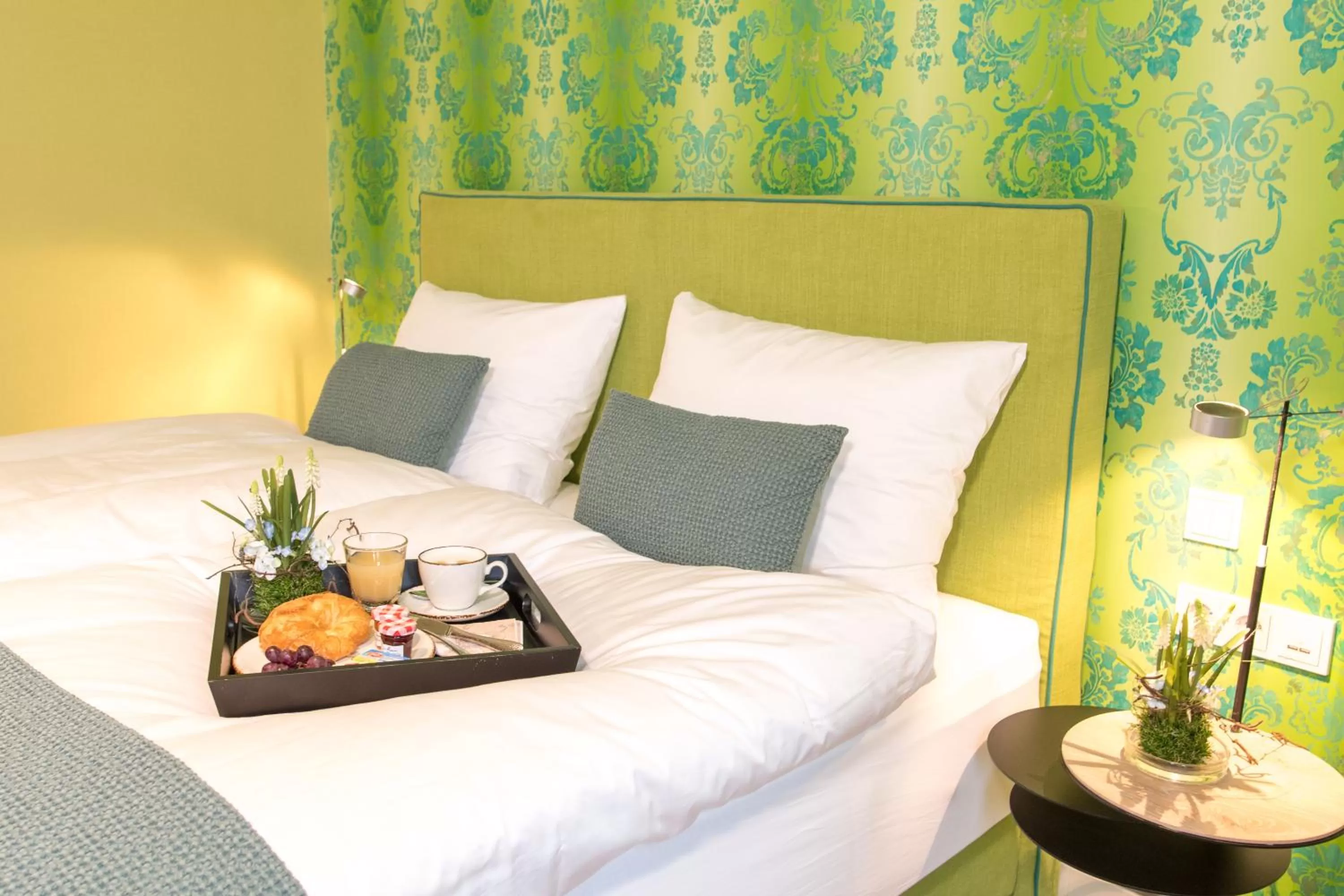 Photo of the whole room, Bed in Visbeker Deern Hotel Garni