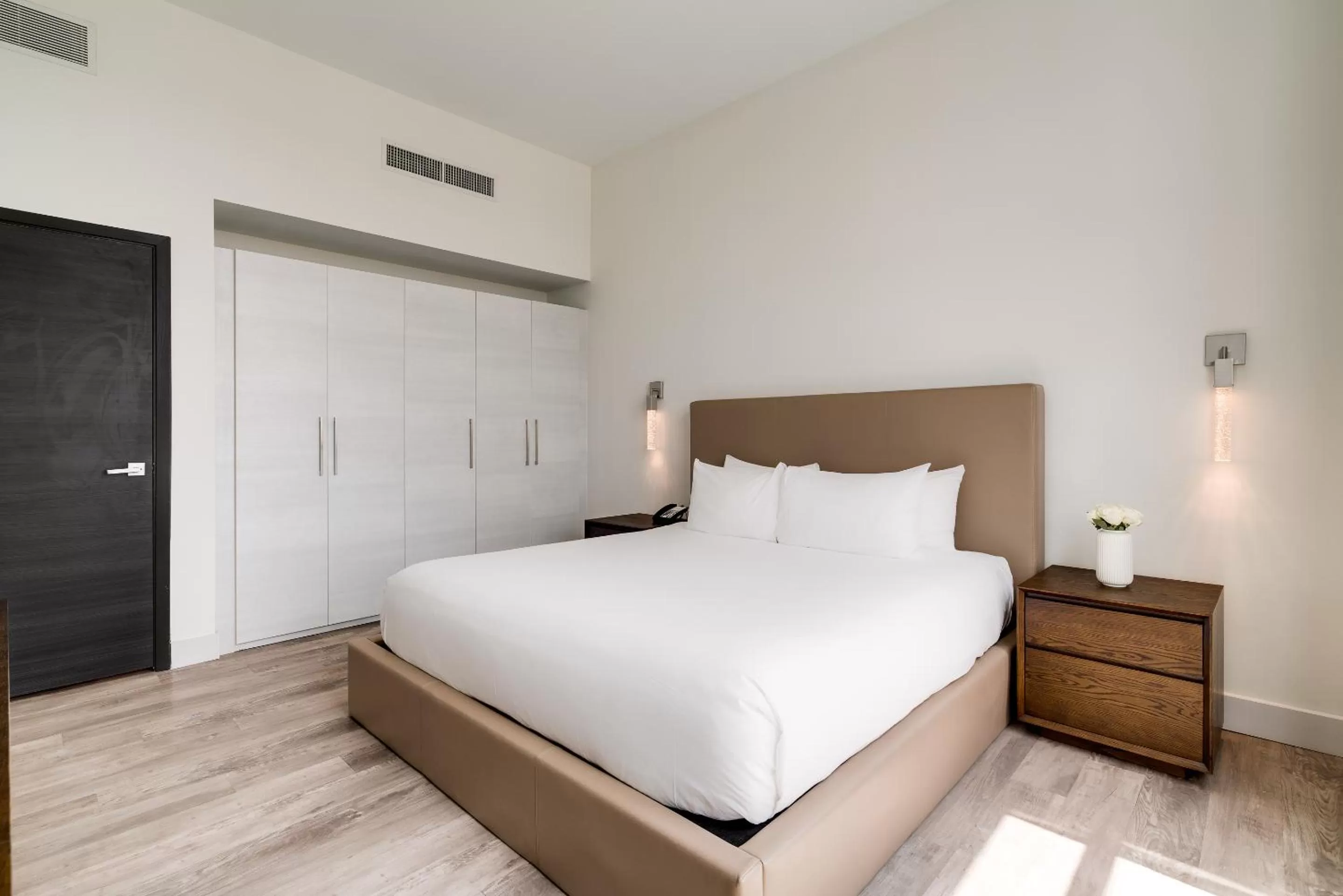 Bedroom, Bed in Costa Hollywood Beach Resort - An All Suite Hotel