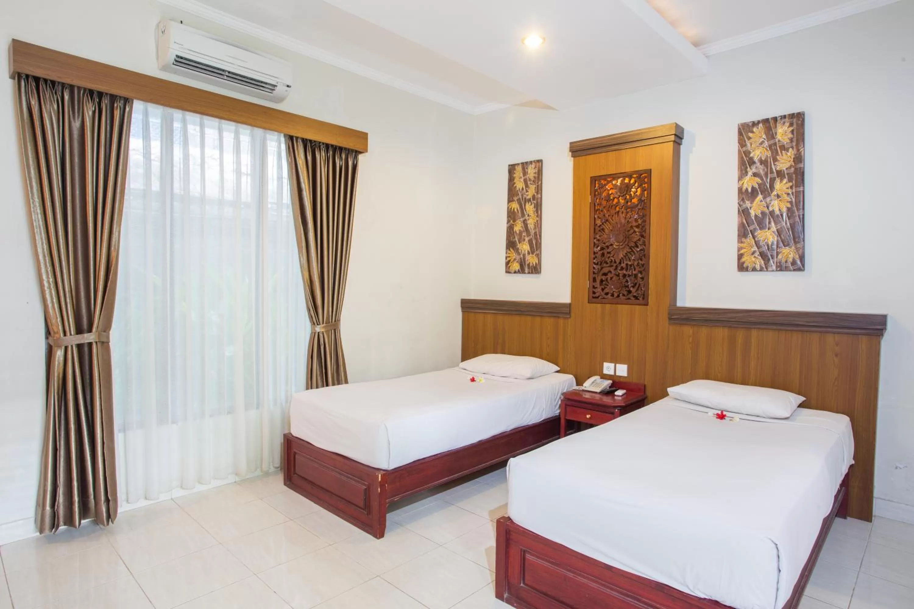 Bedroom, Bed in Hotel Sinar Bali Legian