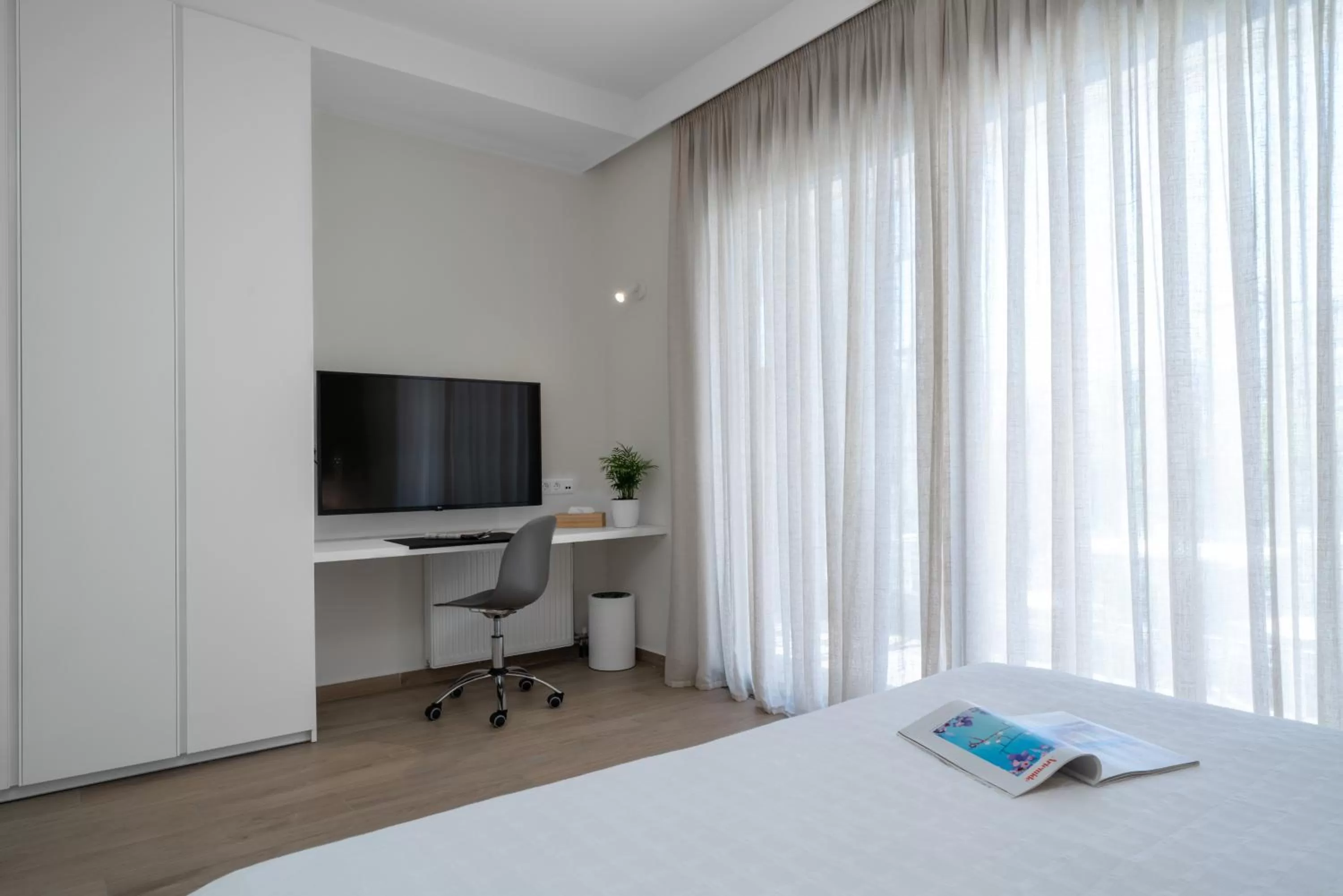 TV and multimedia, Bed in Athens Hill Luxury Apartments