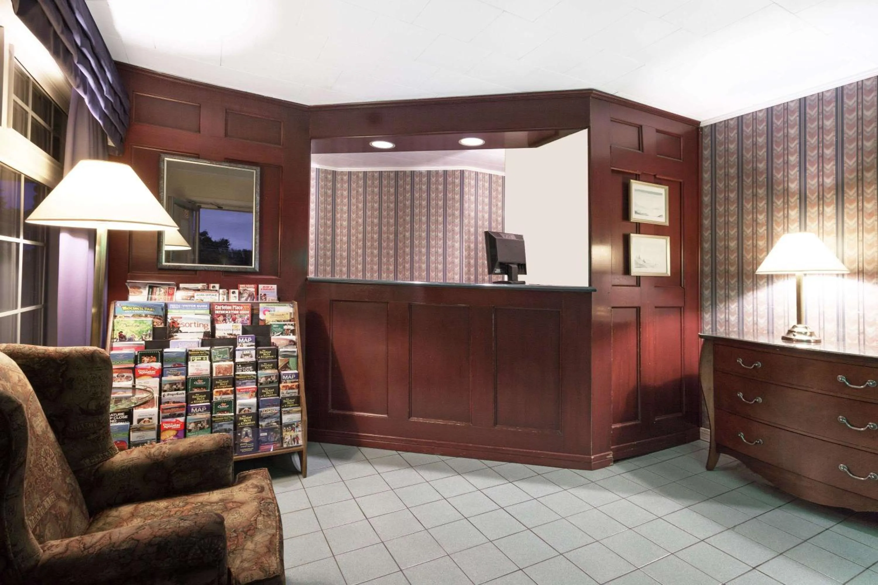 Lobby or reception in Knights Inn Kingston