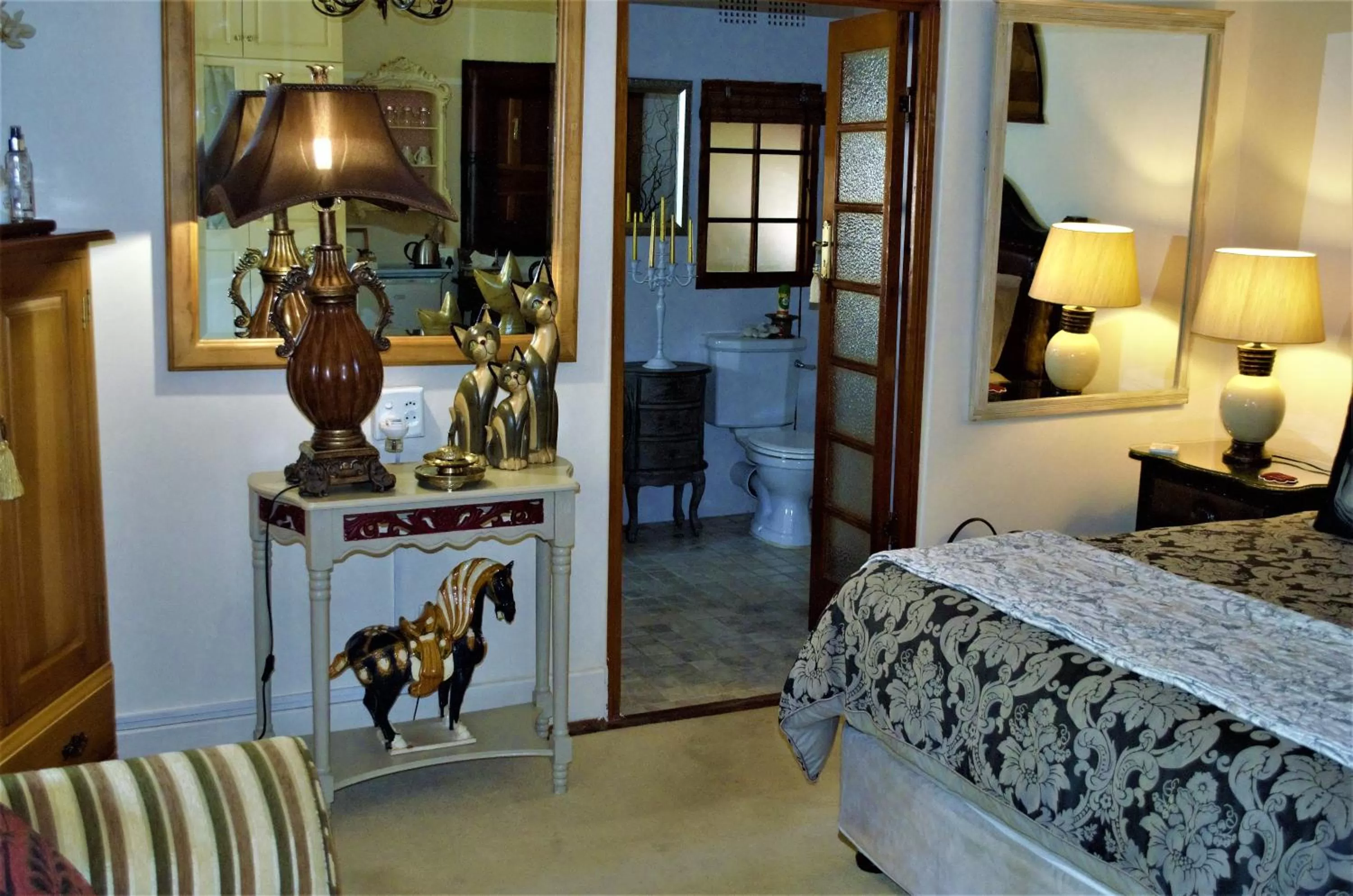 Bedroom, Bed in 79 On Ridge