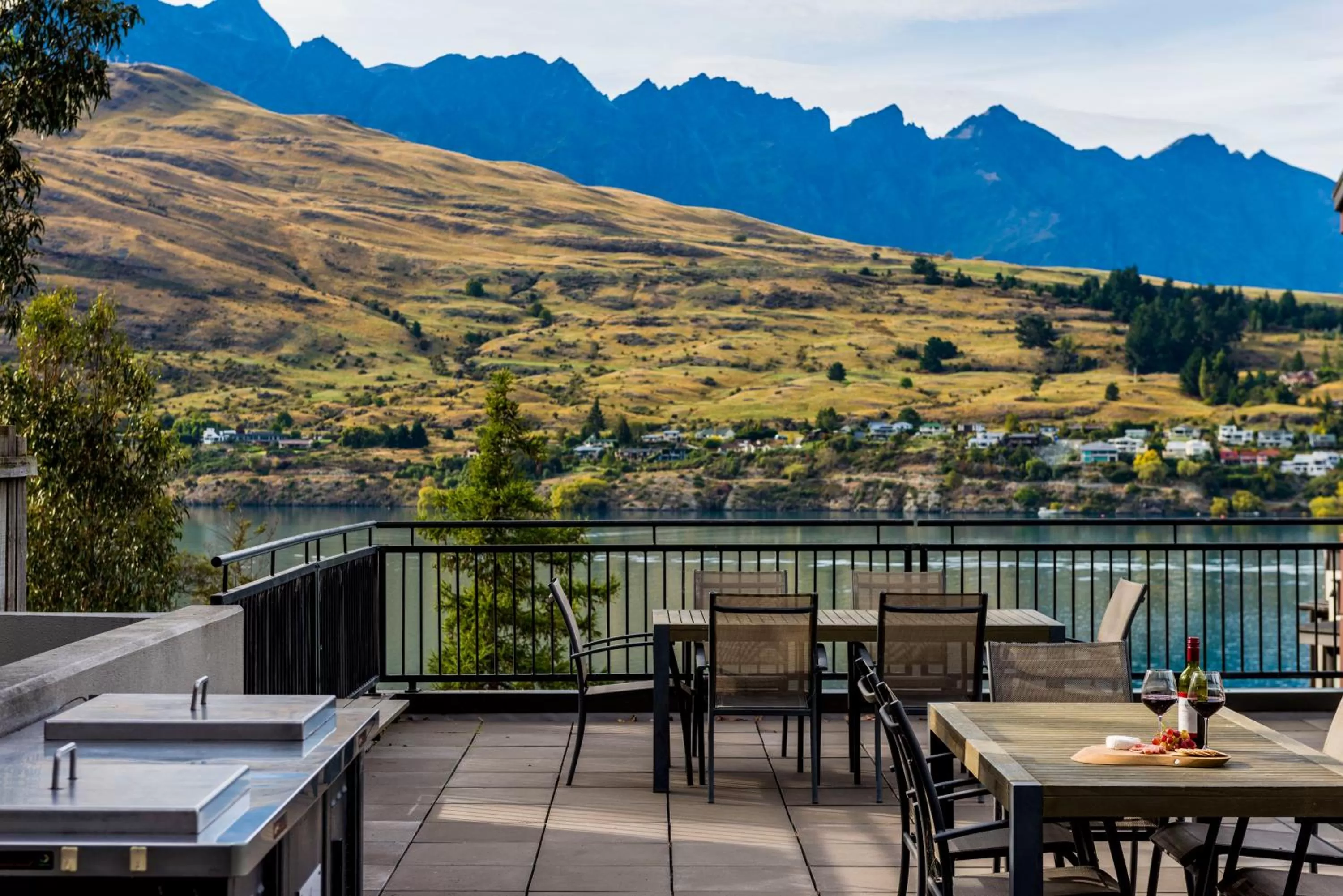 Restaurant/places to eat in Oaks Queenstown Shores Resort