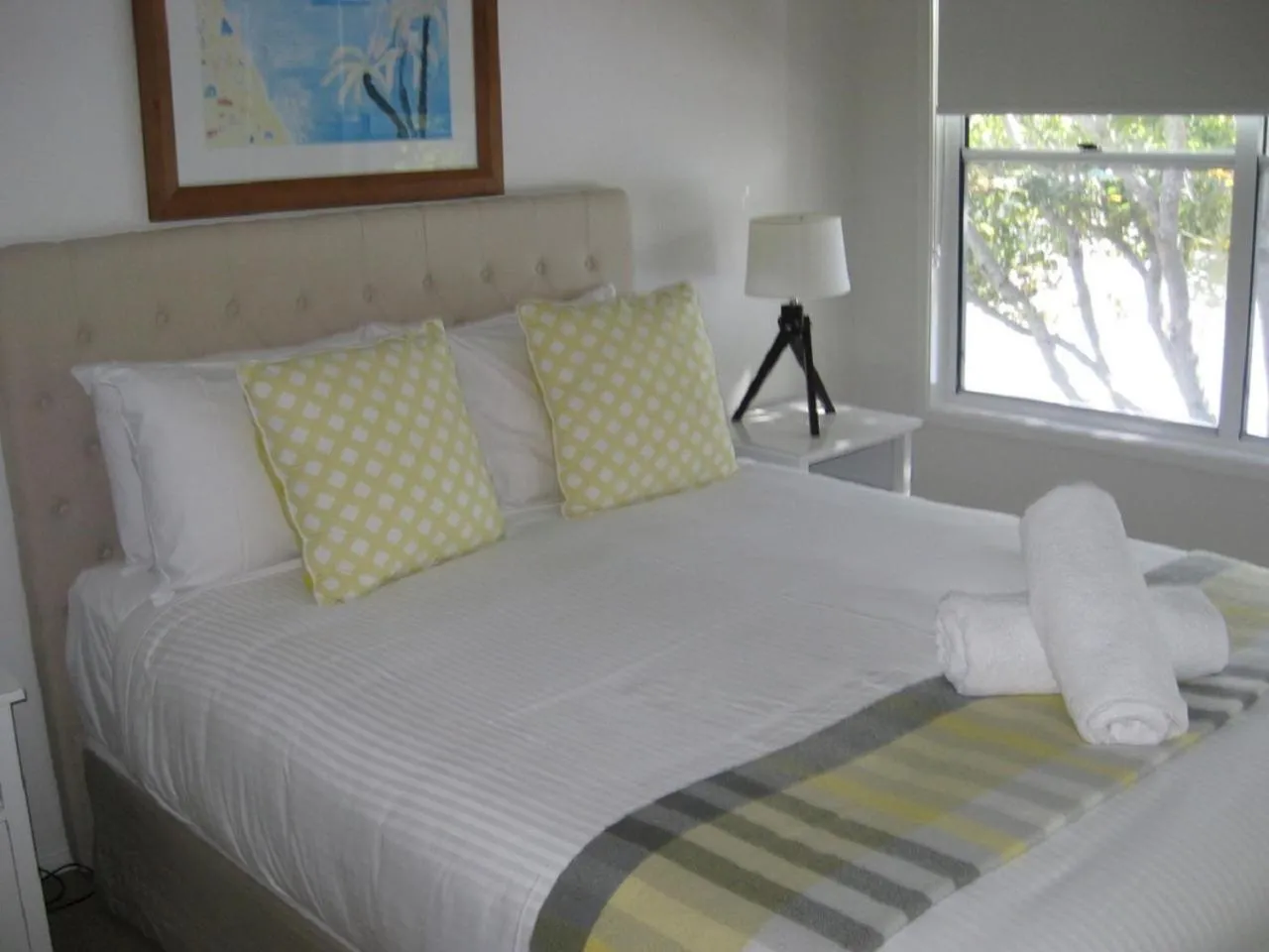 Bed in Noosa Entrance Waterfront Resort