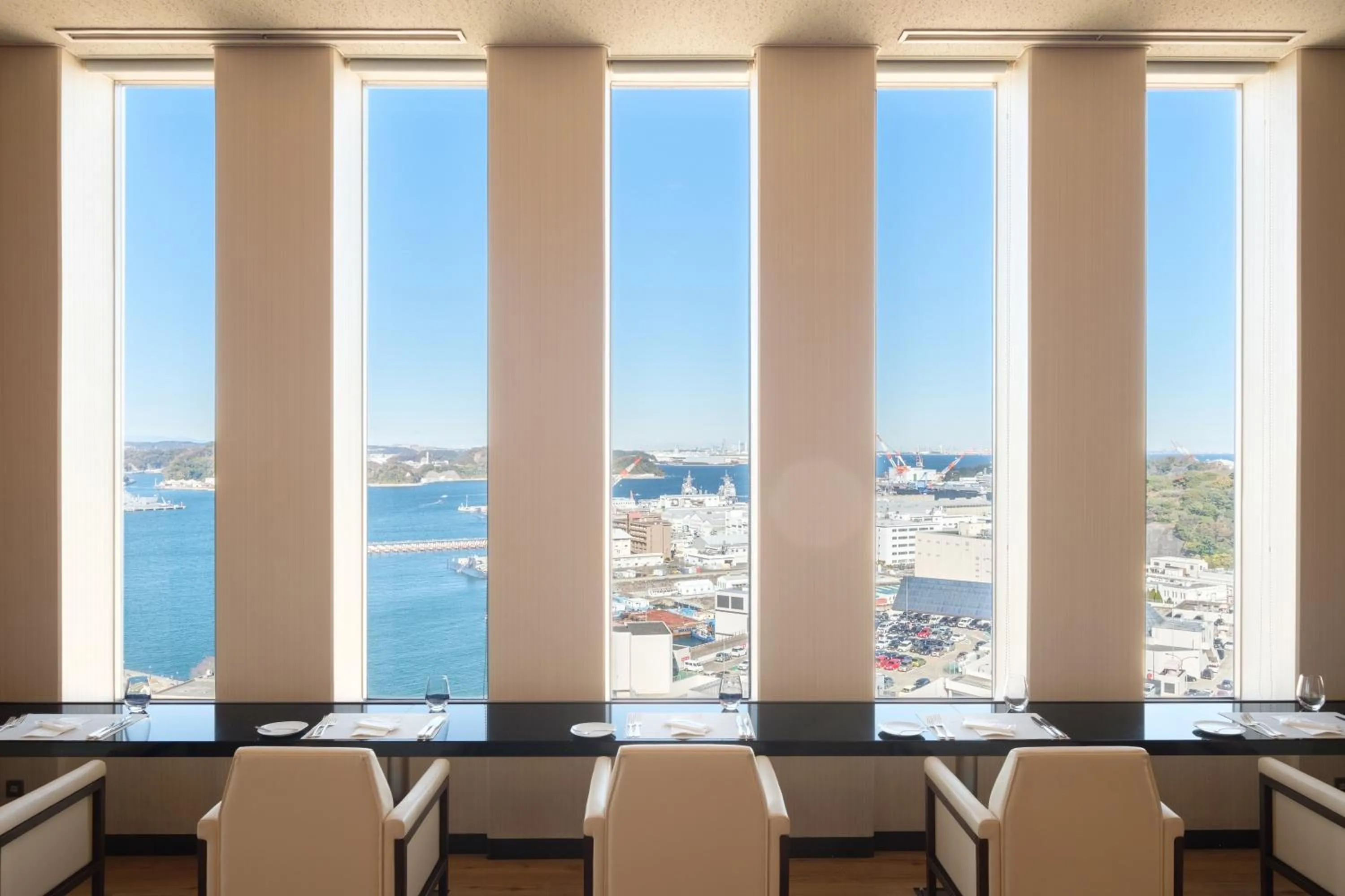 Restaurant/places to eat in Mercure Yokosuka