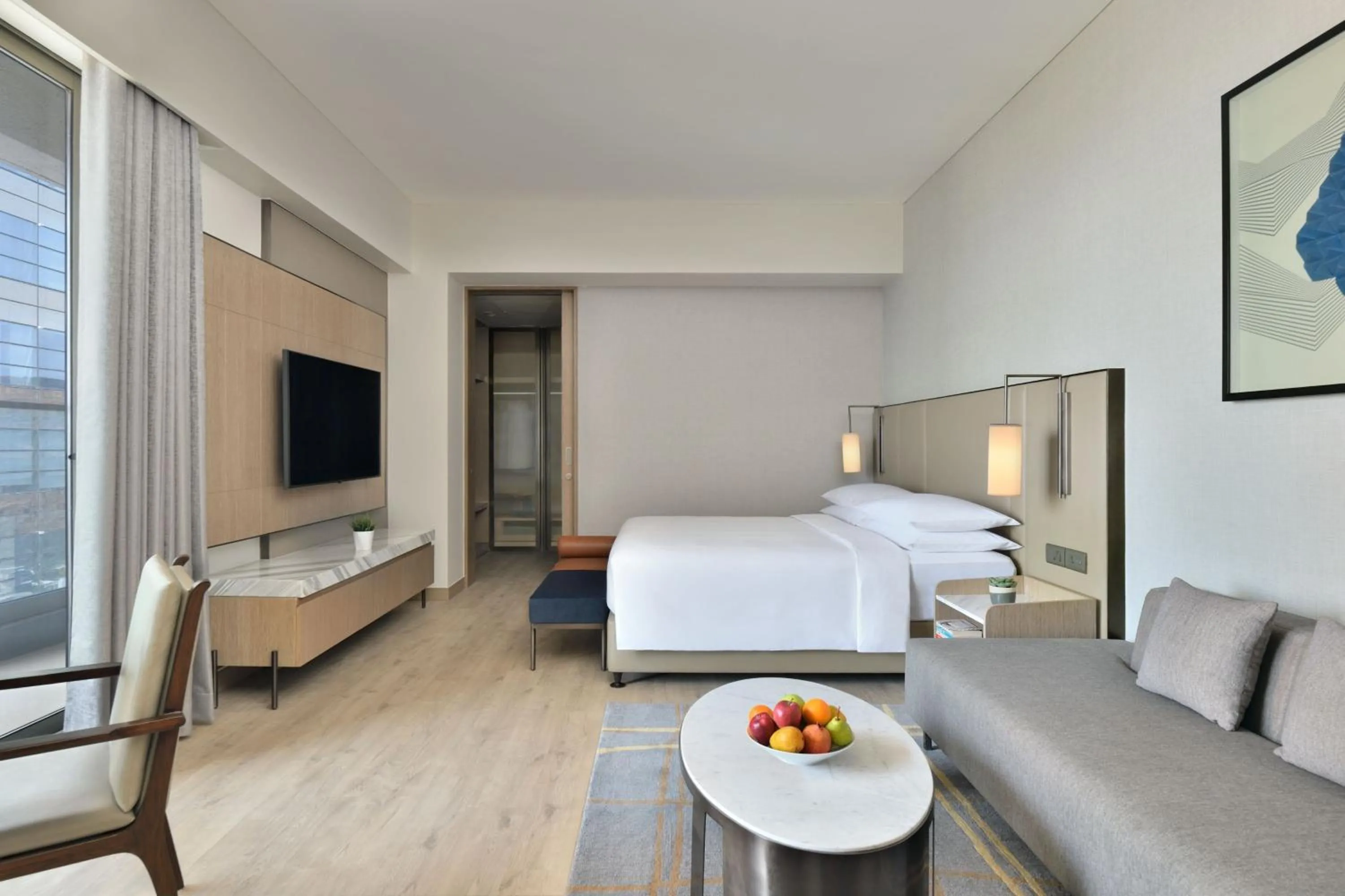 Photo of the whole room, Bed in Marriott Executive Apartments Navi Mumbai