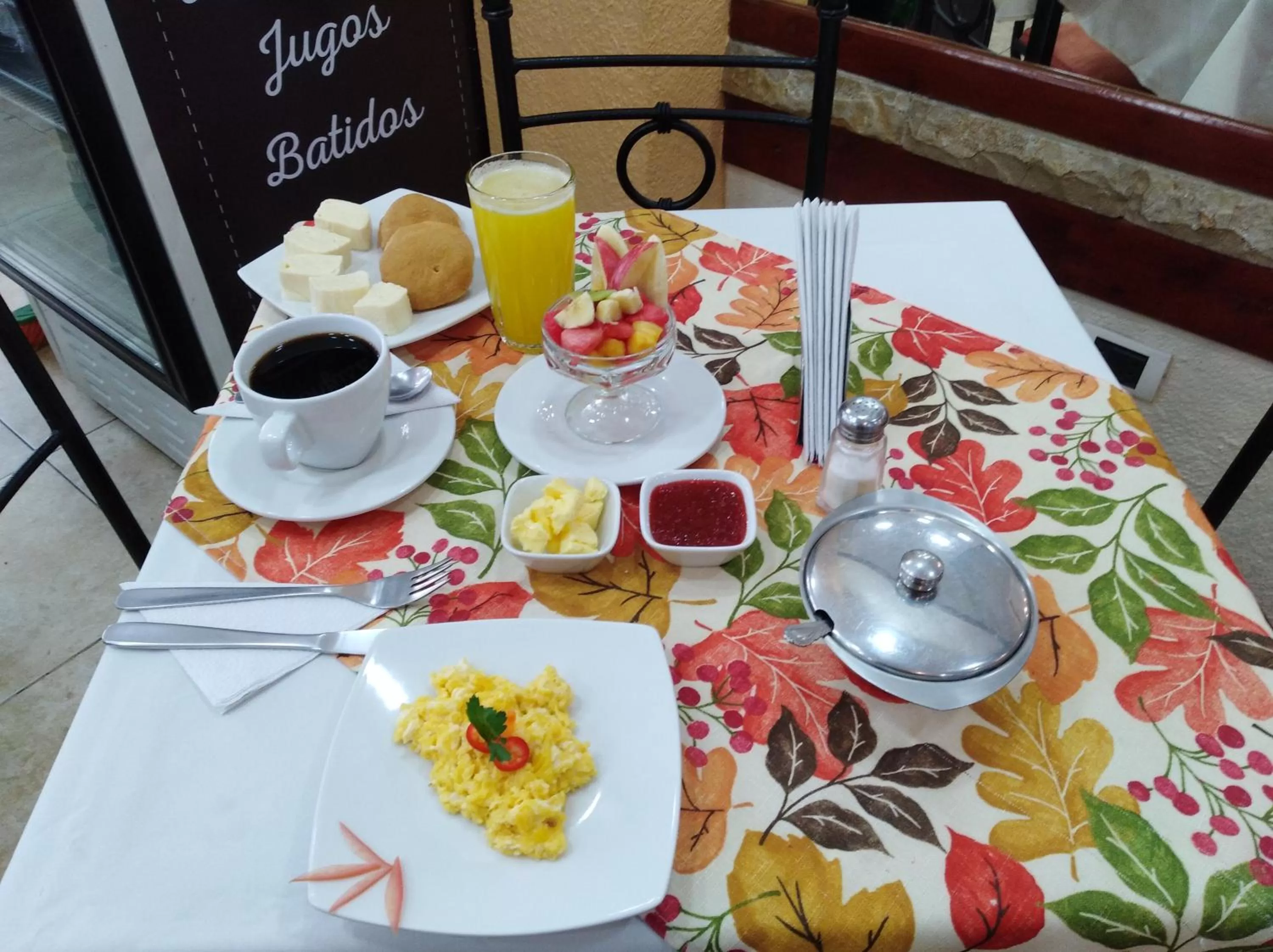 Breakfast in Hotel Rodelu