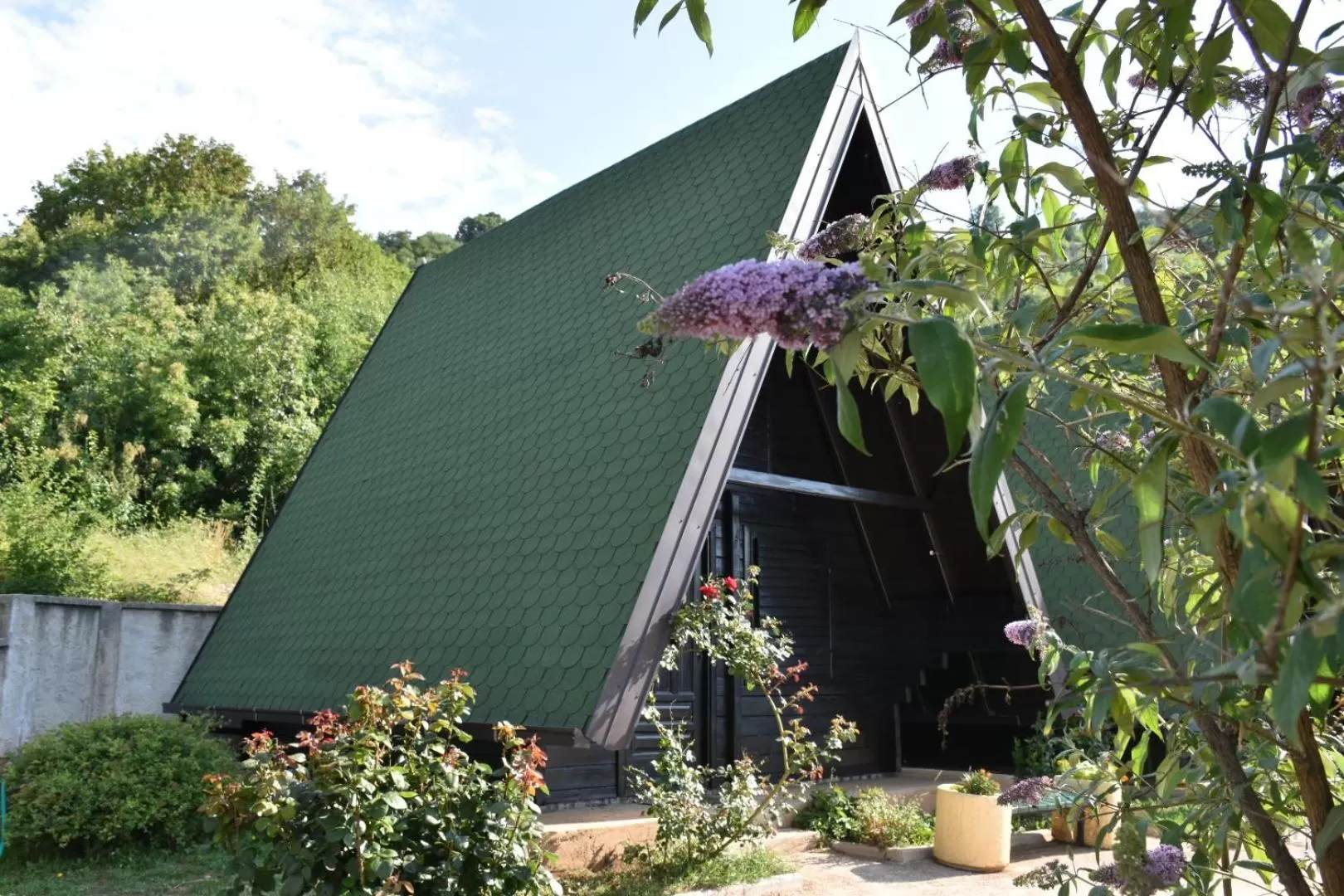 OSTROG Aparthotel KOLIBA-VLASTNIŠTVO MANASTIRA OSTROG