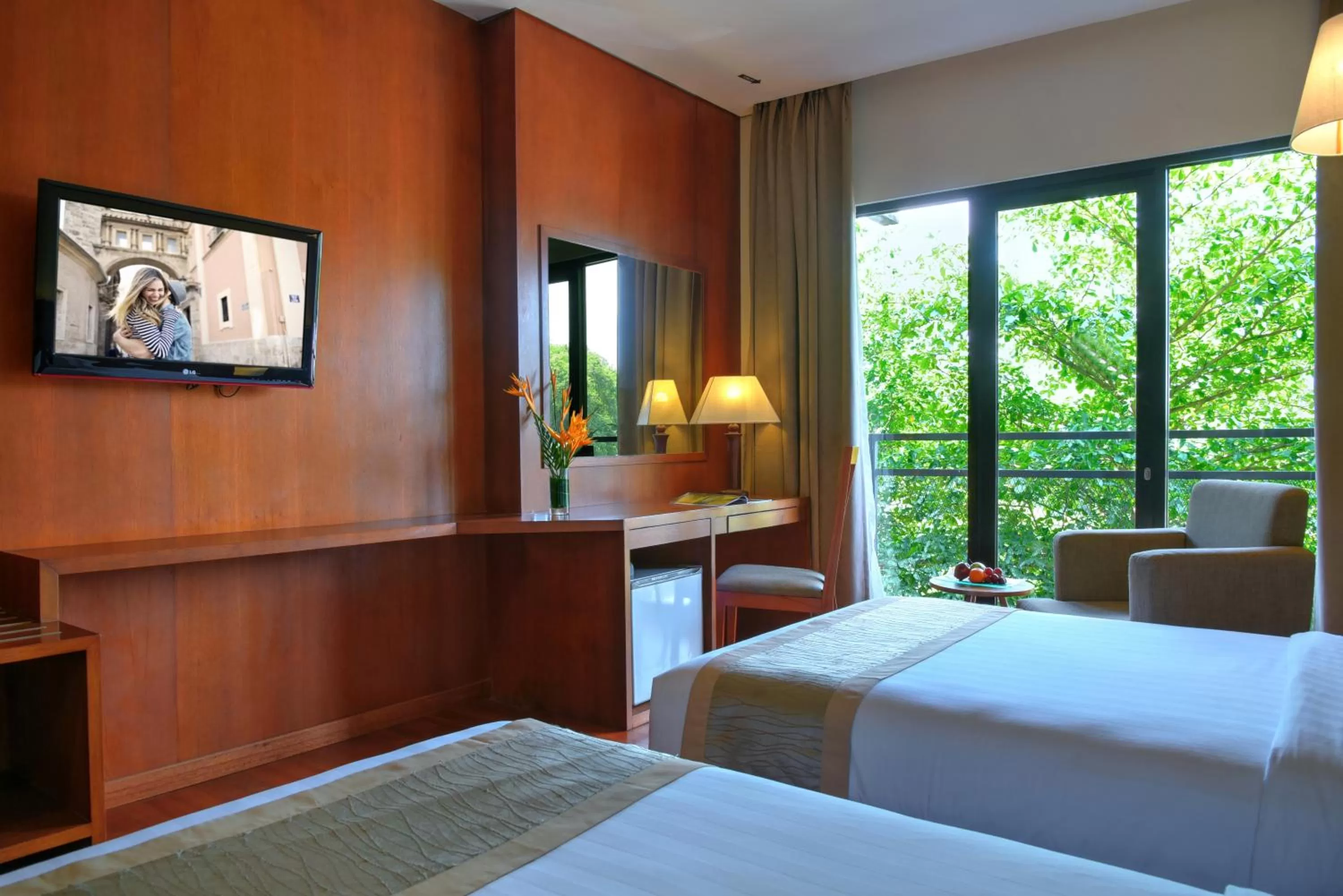 Bedroom, Bed in Oak Tree Emerald Hotel & Coventions Semarang