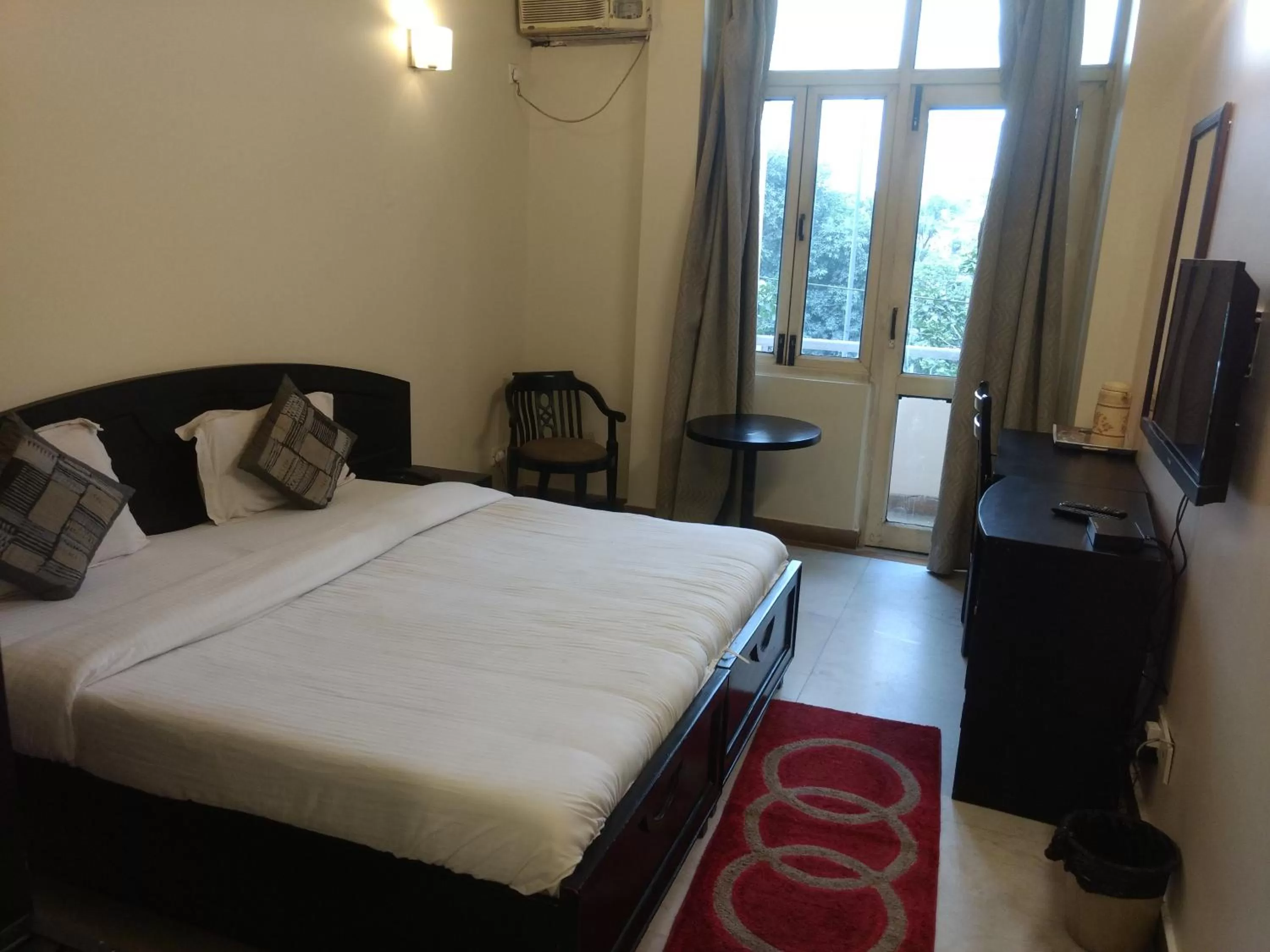 Bedroom, Bed in Hotel City Centre Inn - Nizamuddin Railway Station