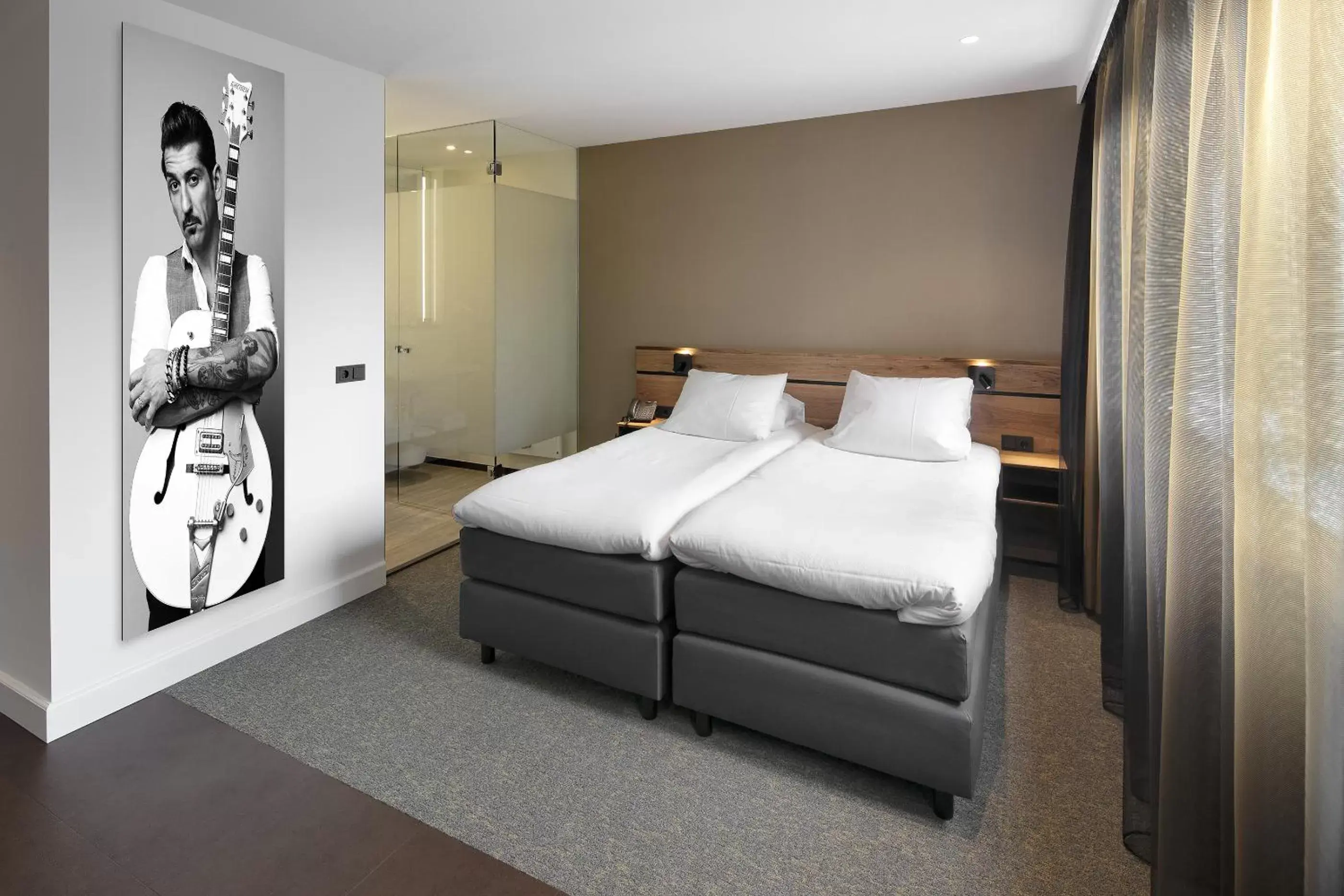 Comfort Double Room - single occupancy in Theaterhotel Venlo Comfort Double Room - single occupancy in Theaterhotel Venlo