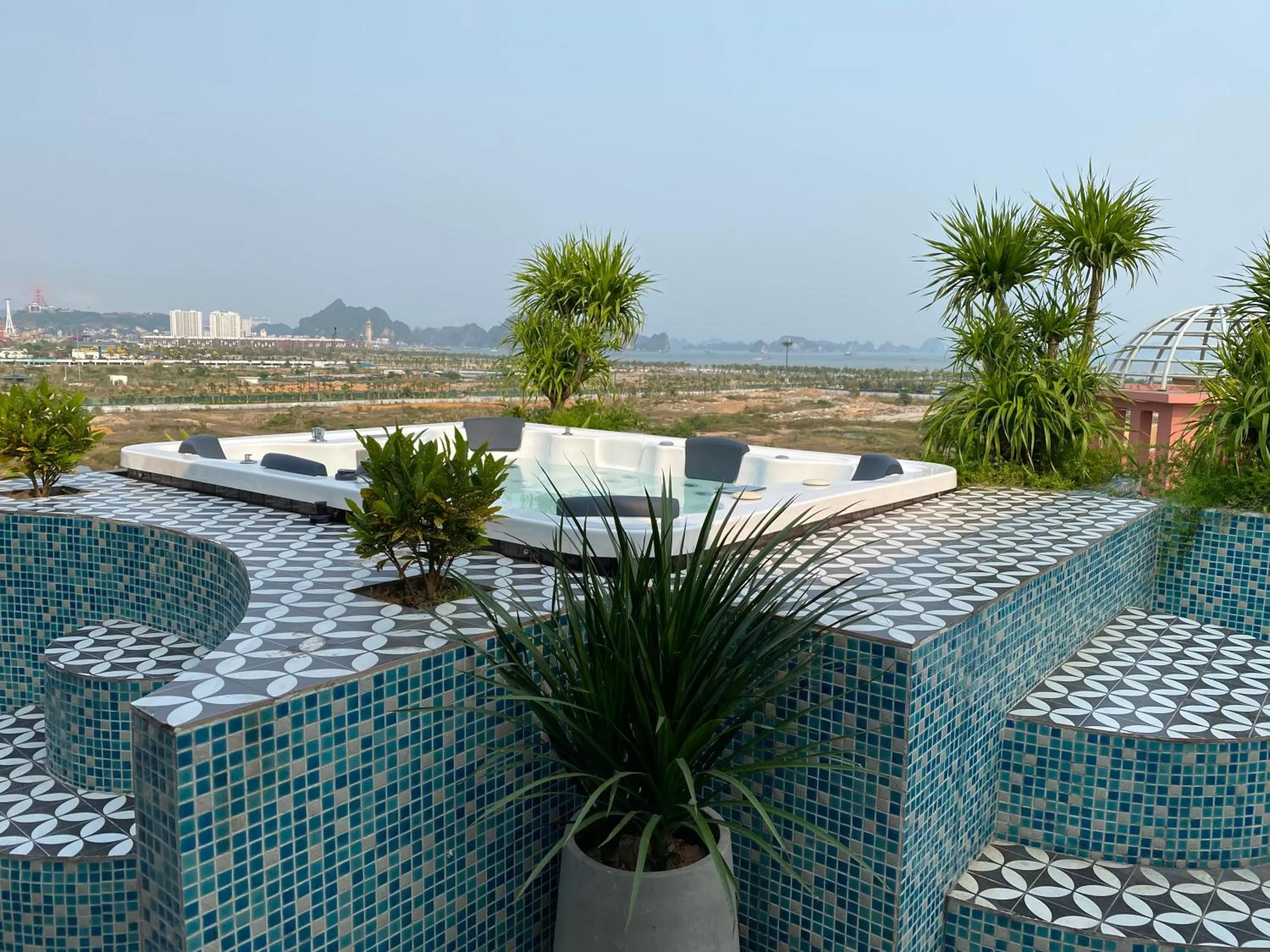 Spa and wellness centre/facilities in The Exquisite HaLong Hotel