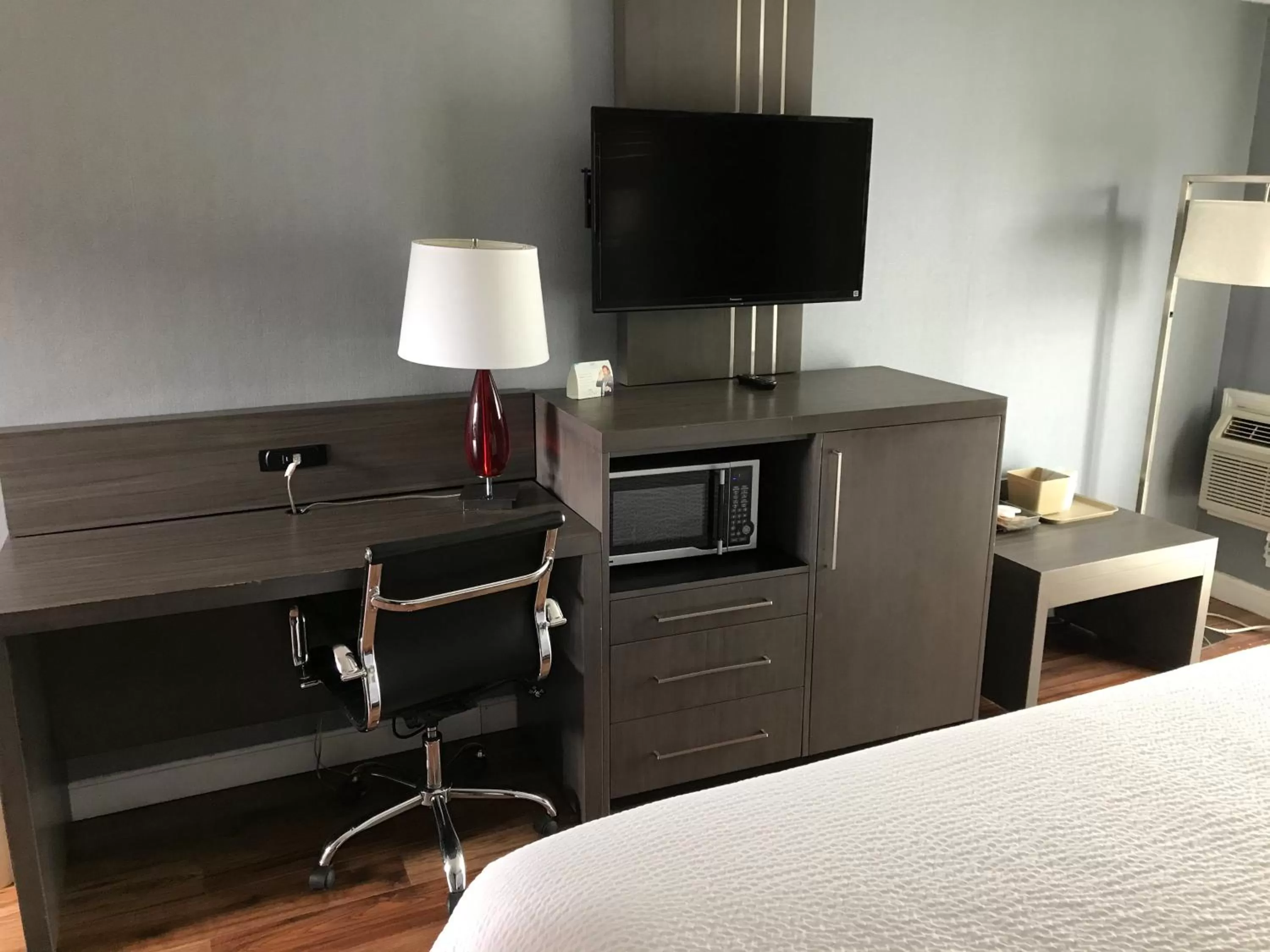 Area and facilities, Bed in Super 8 by Wyndham Sturbridge