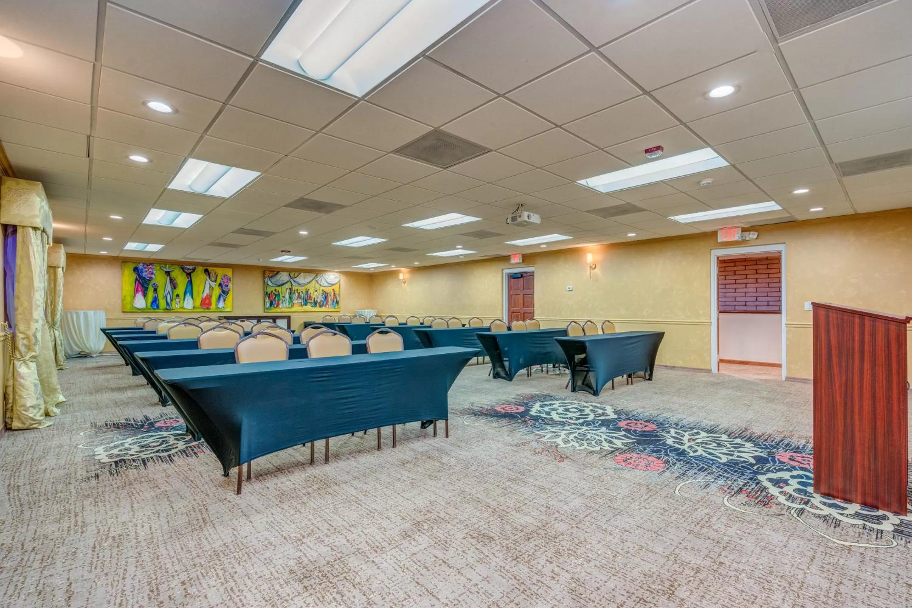 Meeting/conference room in Sierra Suites Boutique Hotel