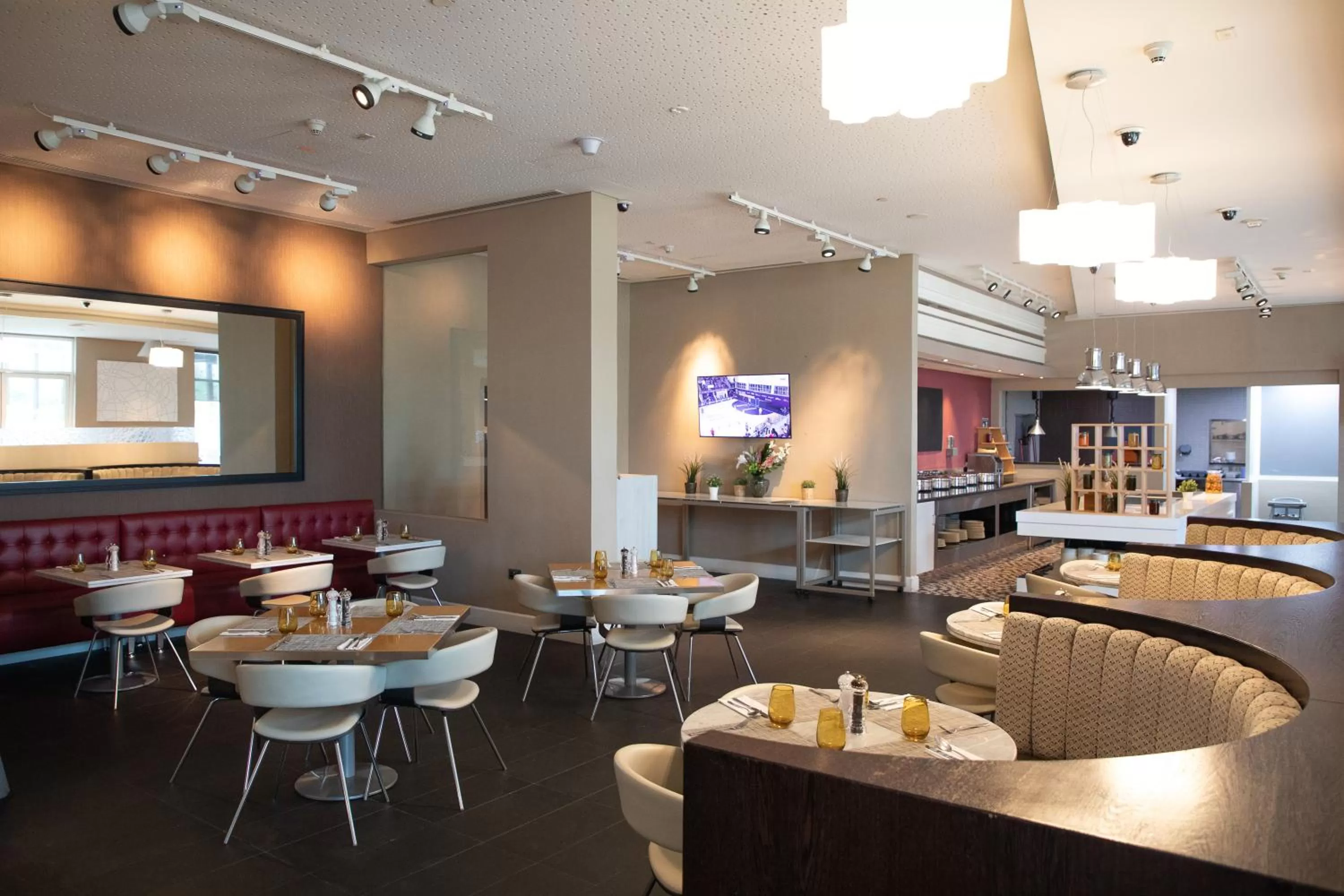 Restaurant/places to eat in Premier Inn Doha Education City
