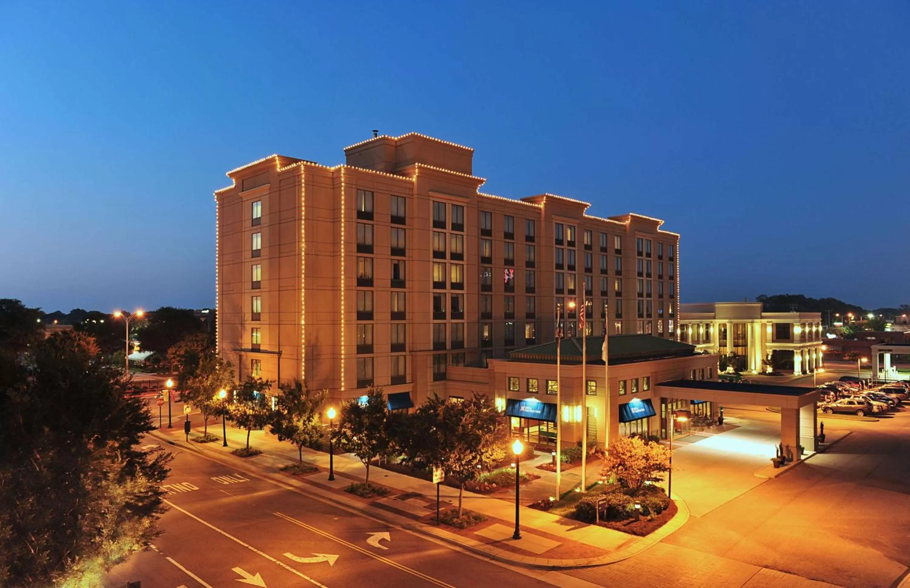 Property building in Hilton Garden Inn Virginia Beach Town Center