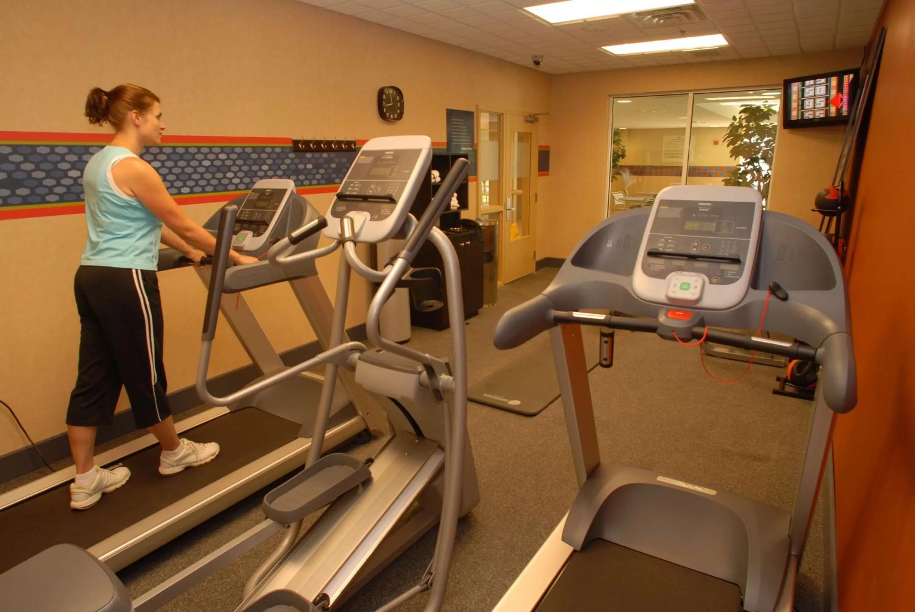 Fitness centre/facilities in Hampton Inn Gloucester