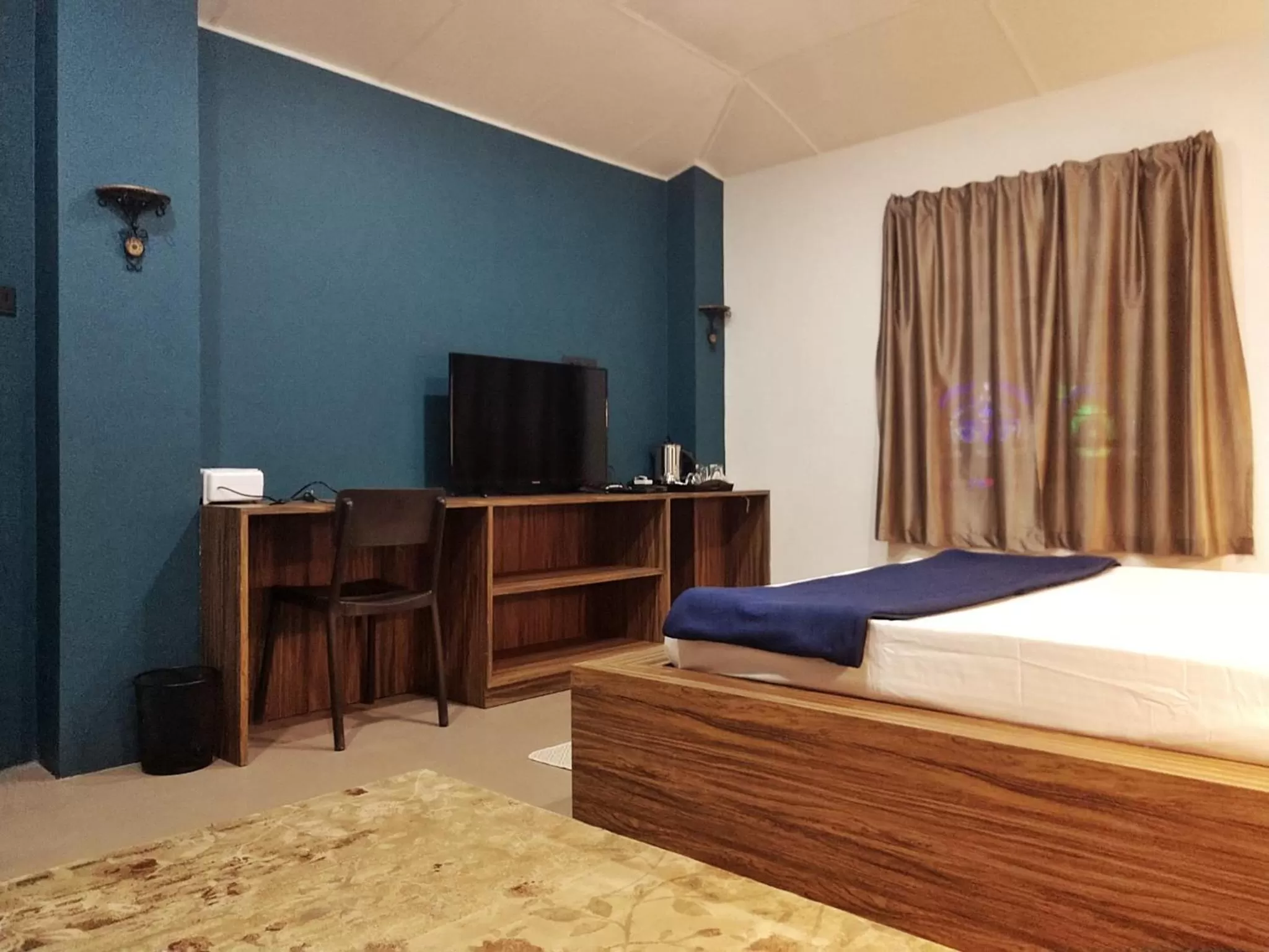 TV/Entertainment Center in Rockski Boutique Bed & Breakfast