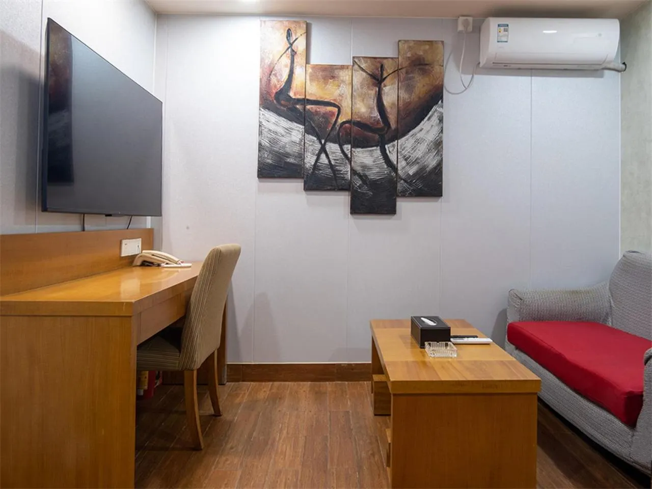 Seating Area in Guangzhou The Royal Garden Hotel