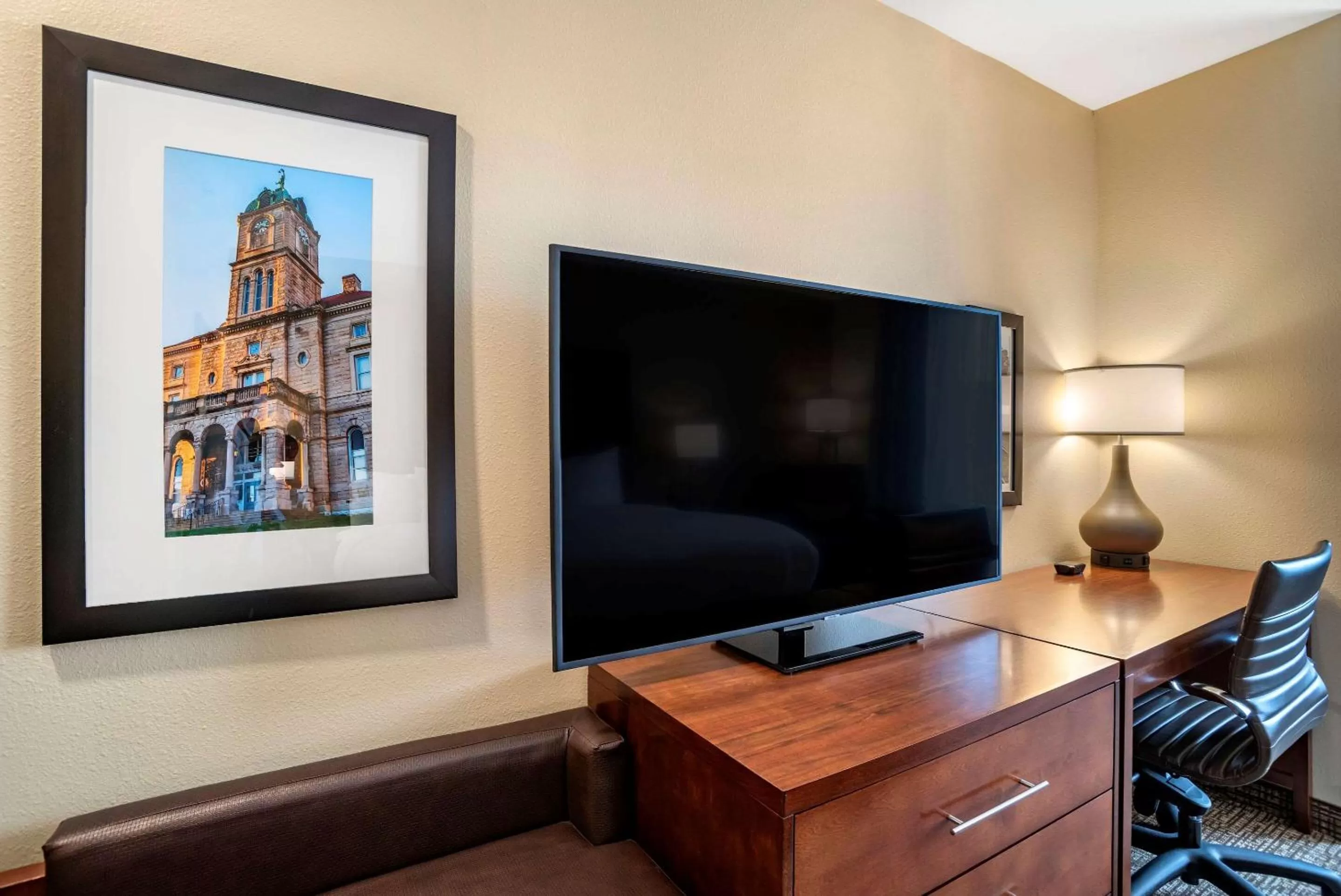 Photo of the whole room in Comfort Inn & Suites Harrisonburg