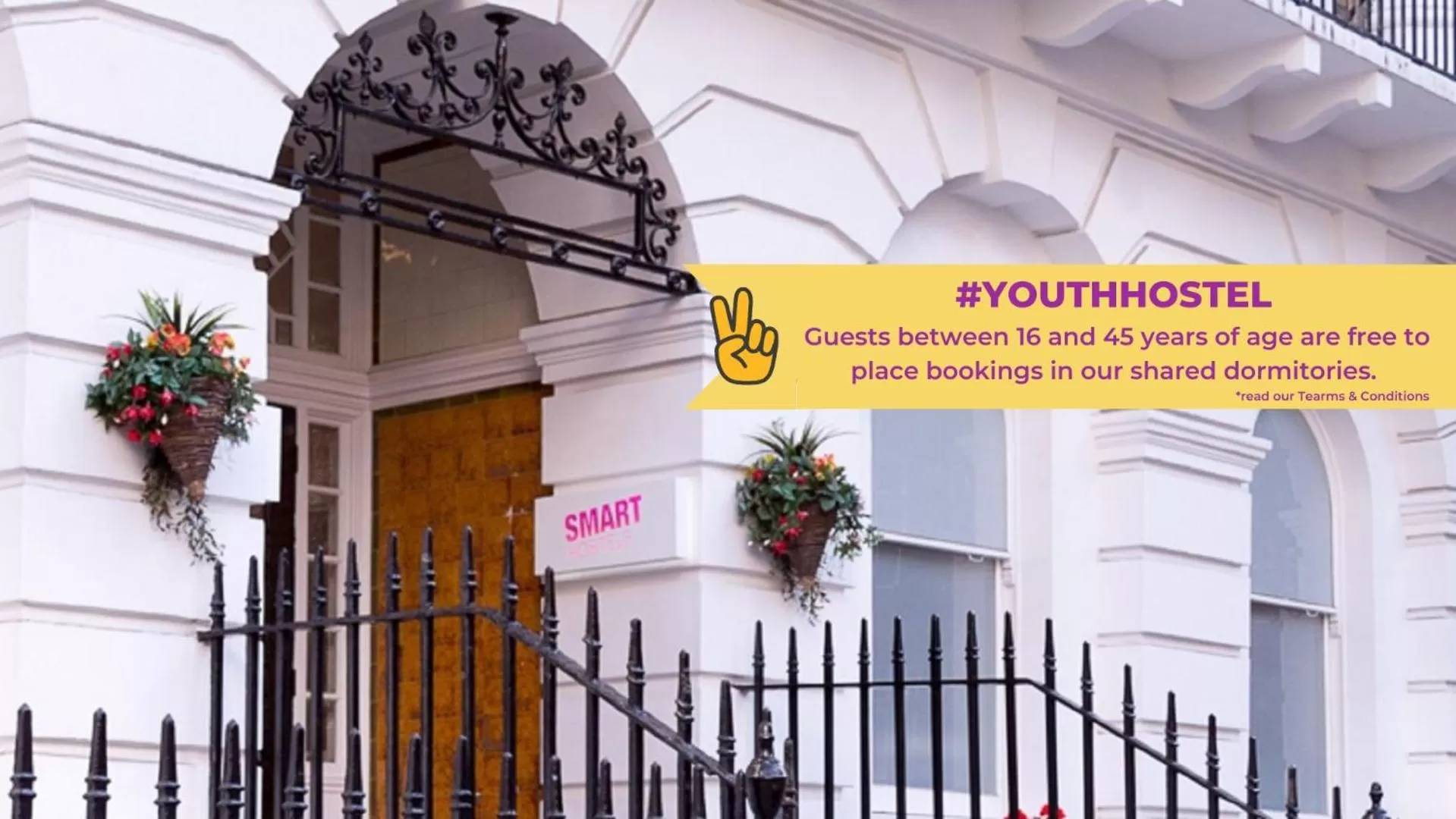 Facade/entrance in Smart Russell Square