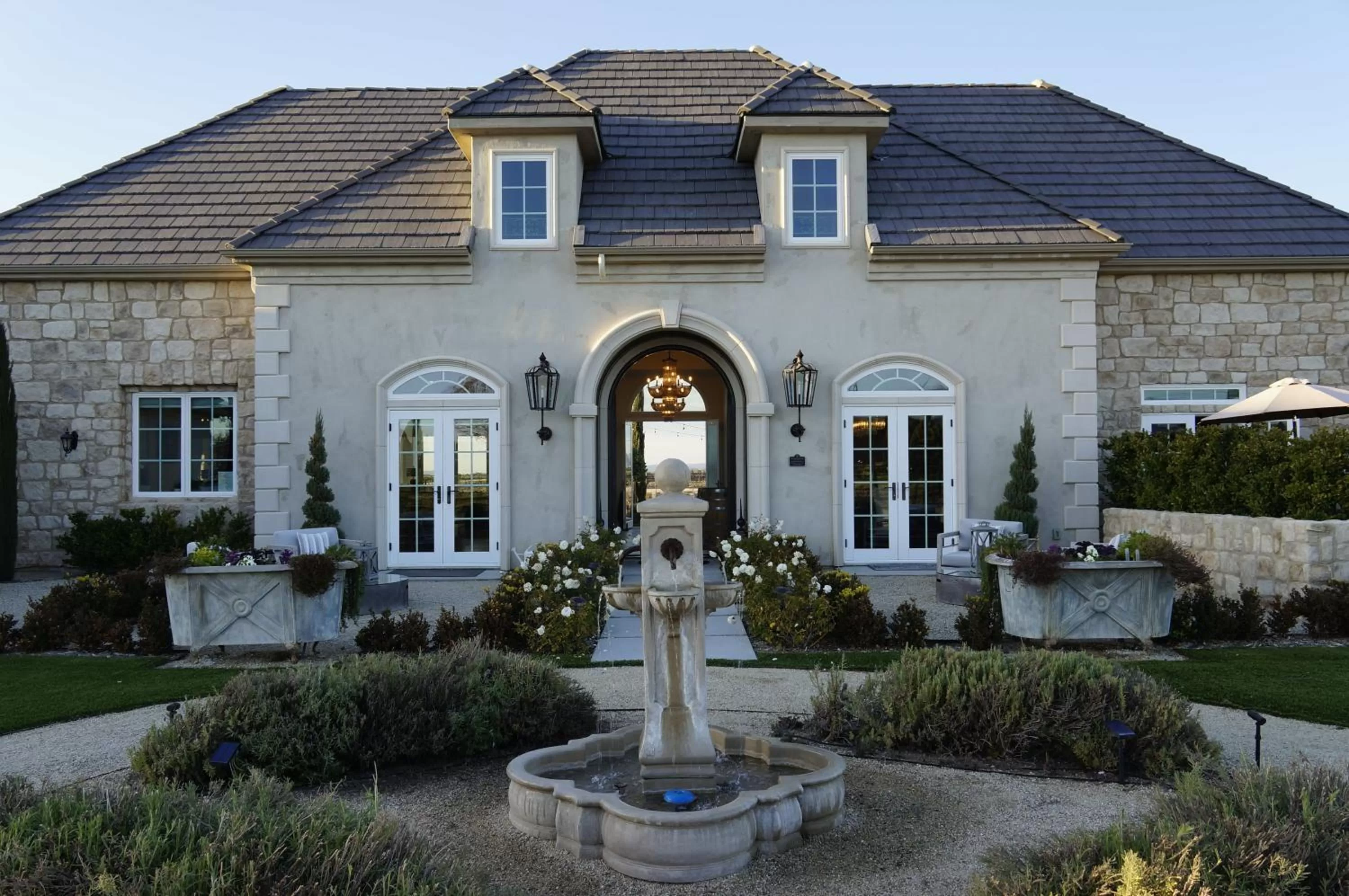 Property building in Domaine Chardonnay